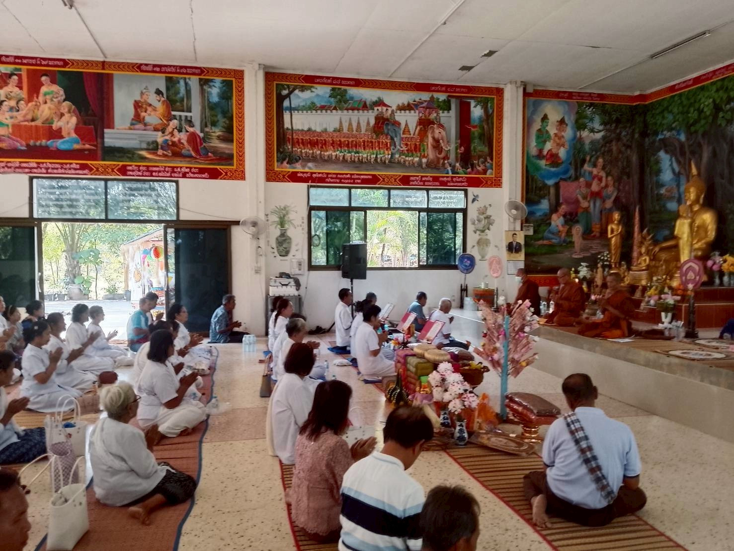 ภาพร่วมพิธีกรรมวัดป่าอาบช้าง