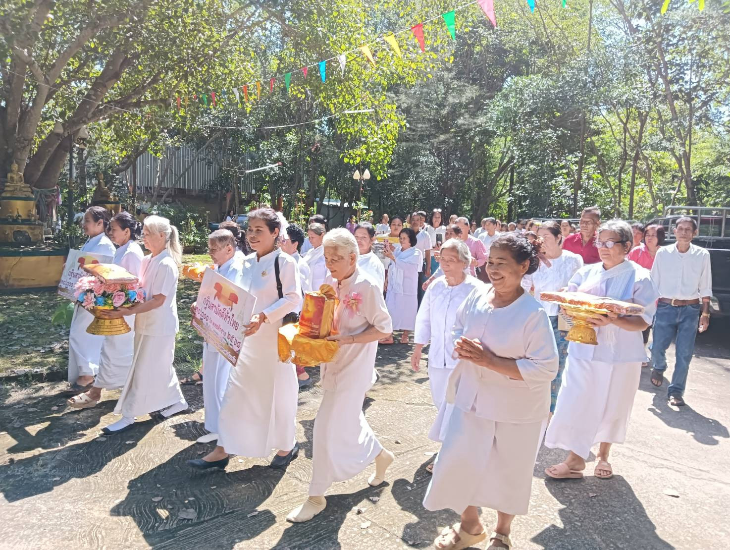 ภาพร่วมขบวนกฐินวัดศิริธรรมพัฒนา