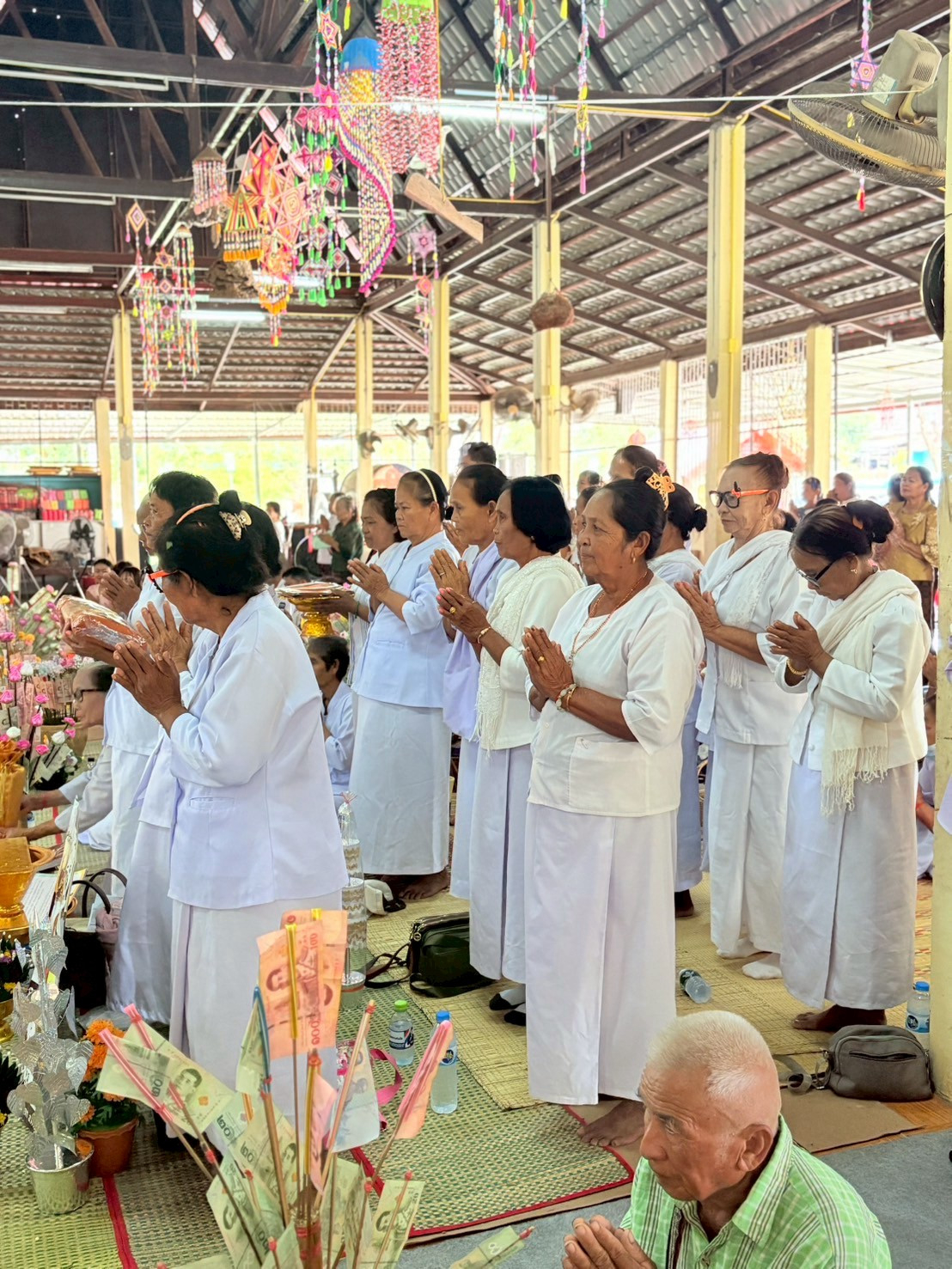 ภาพร่วมพิธีกรรมวัดสว่างเทพนาราม