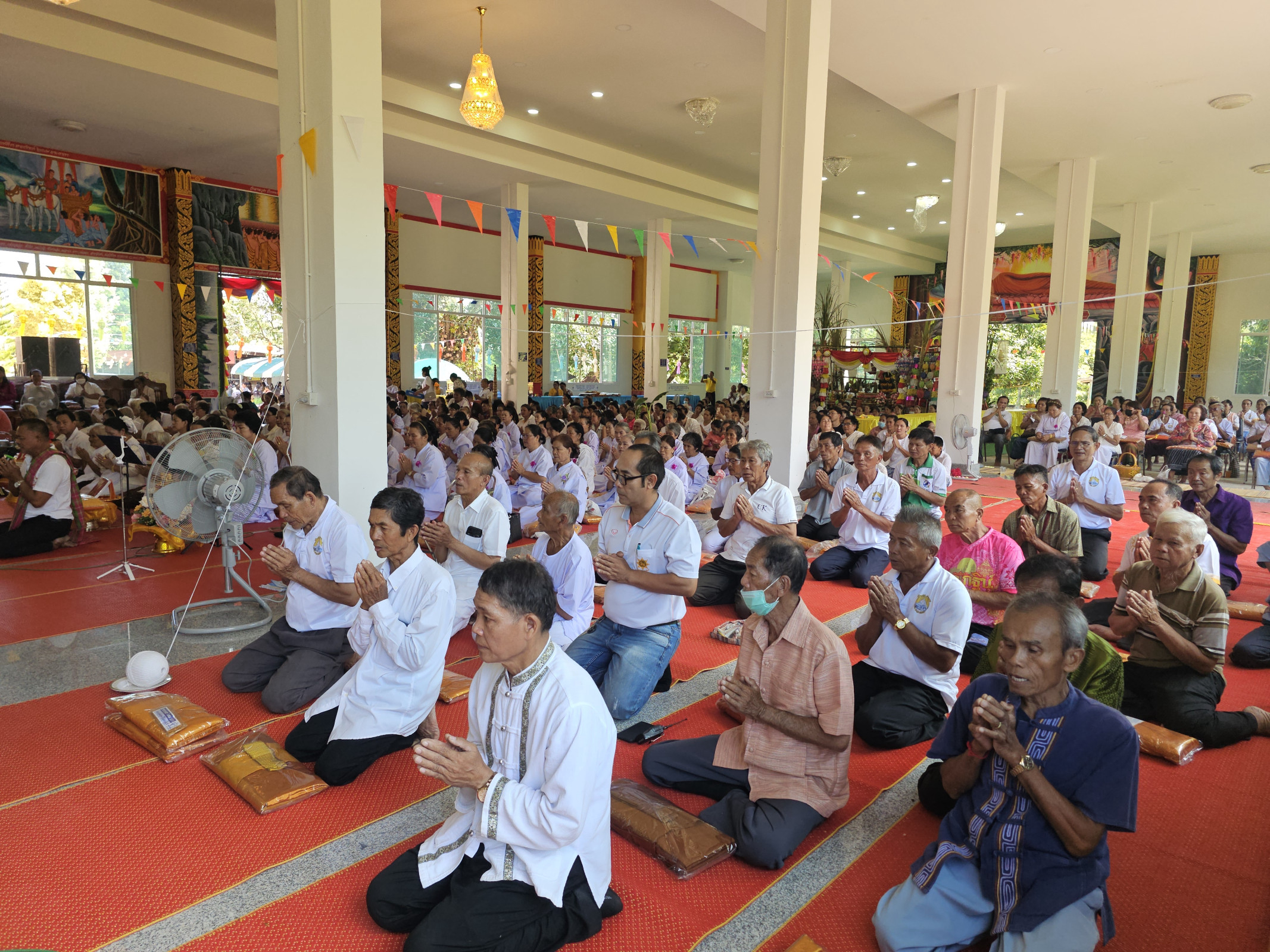 ภาพร่วมพิธีกรรมวัดศรีสำราญ