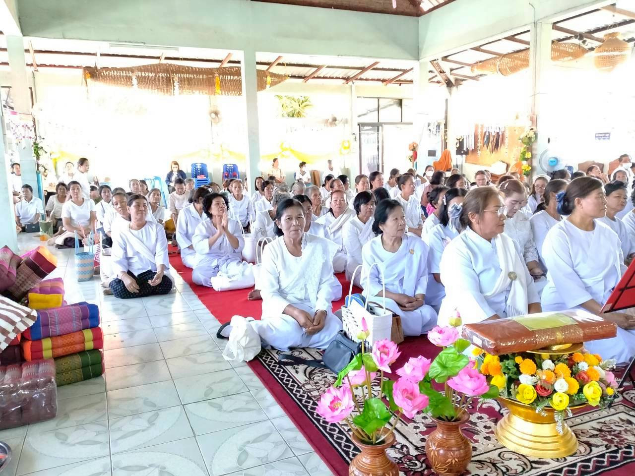 ภาพร่วมพิธีกรรมวัดสว่างอำนวย