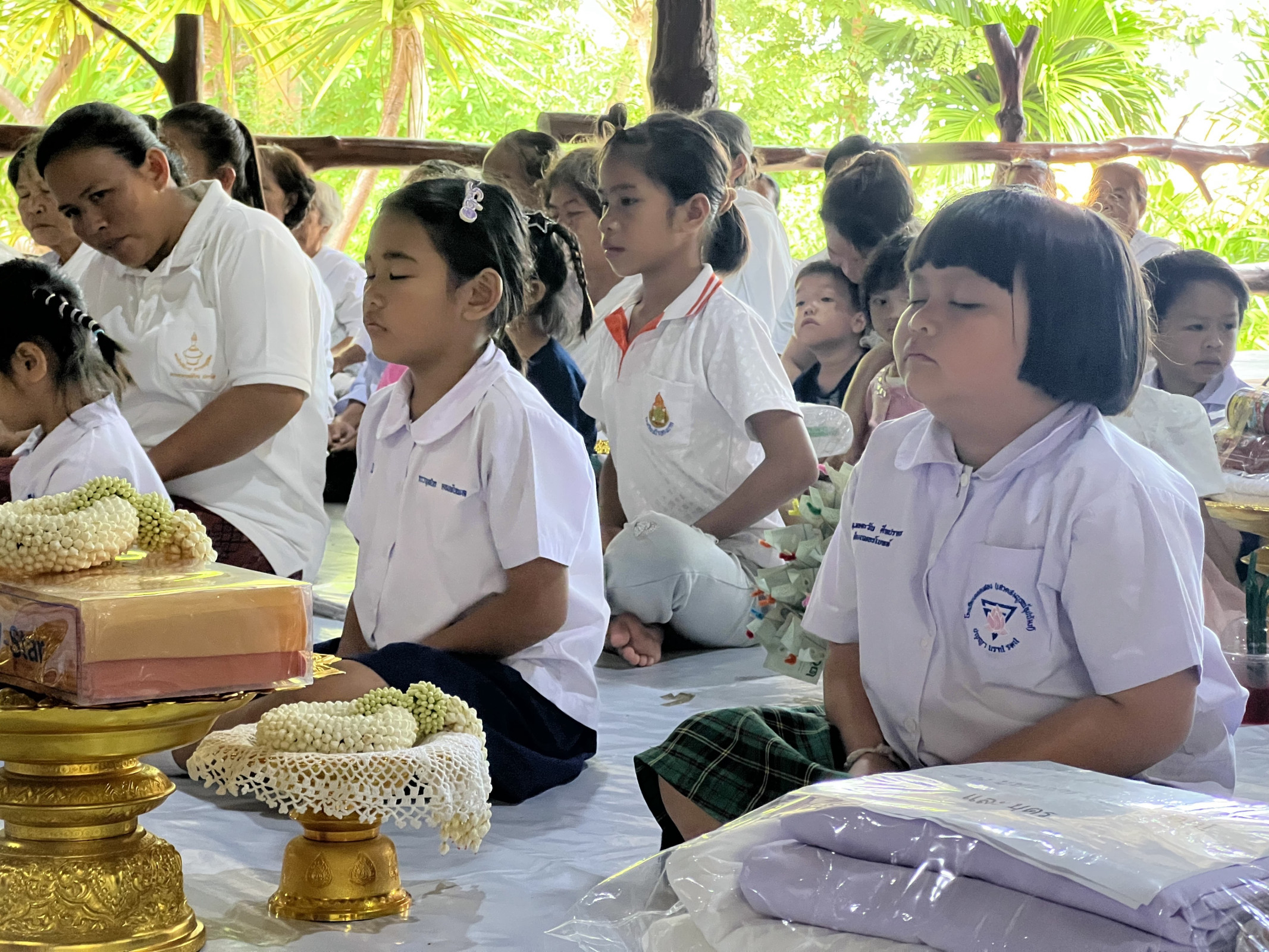 ภาพร่วมพิธีกรรมวัดพระพุทธบาทภูเก้า