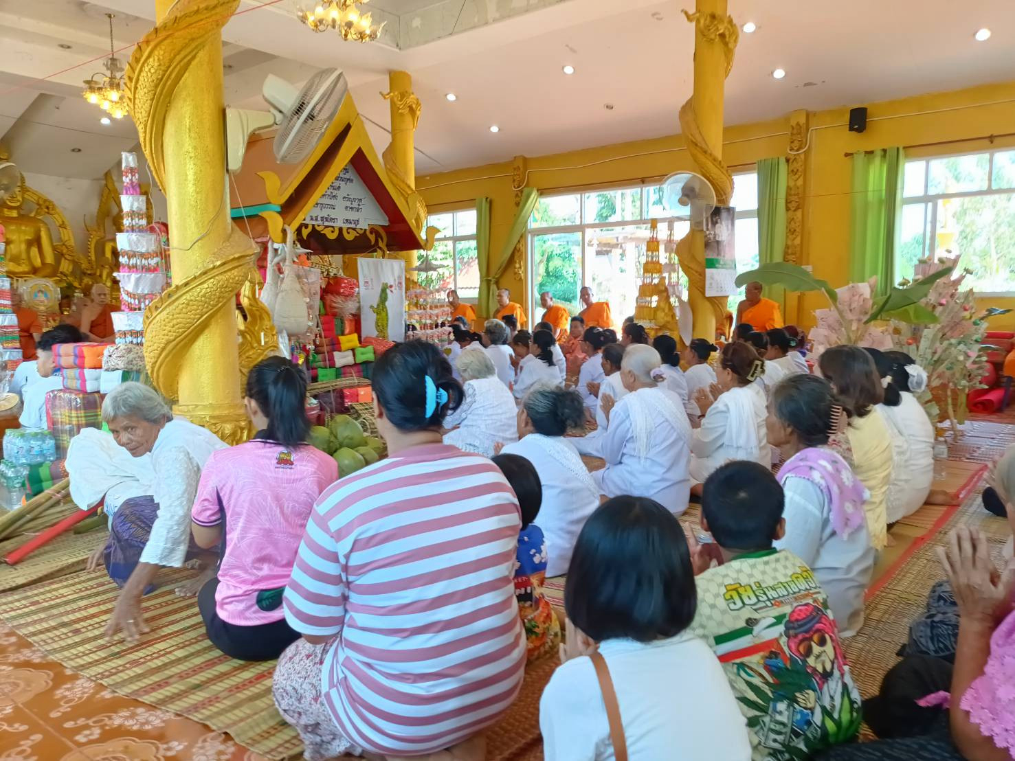 ภาพร่วมพิธีกรรมวัดพรหมประสิทธิ์