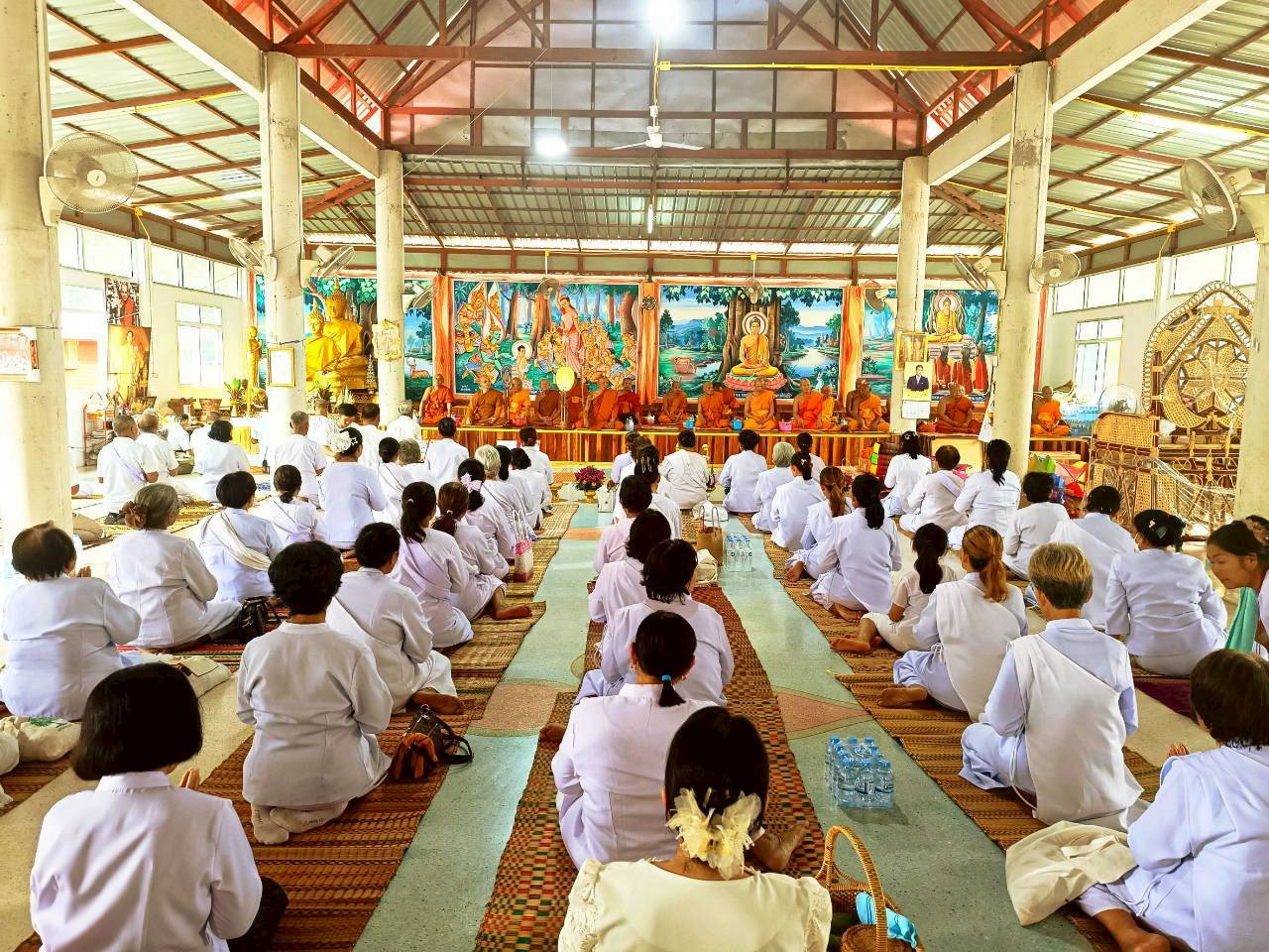 ภาพร่วมพิธีกรรมวัดป่าต้างคำ