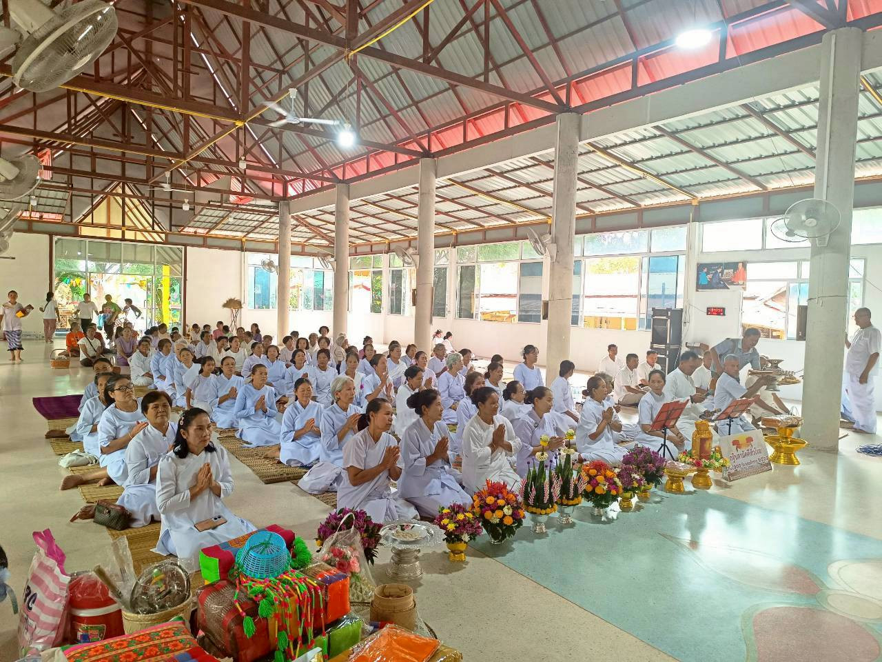 ภาพร่วมพิธีกรรมวัดป่าต้างคำ