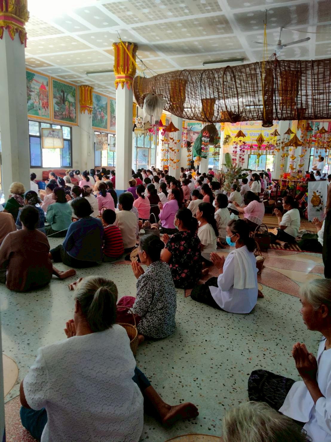 ภาพร่วมพิธีกรรมวัดทุ่งสว่าง