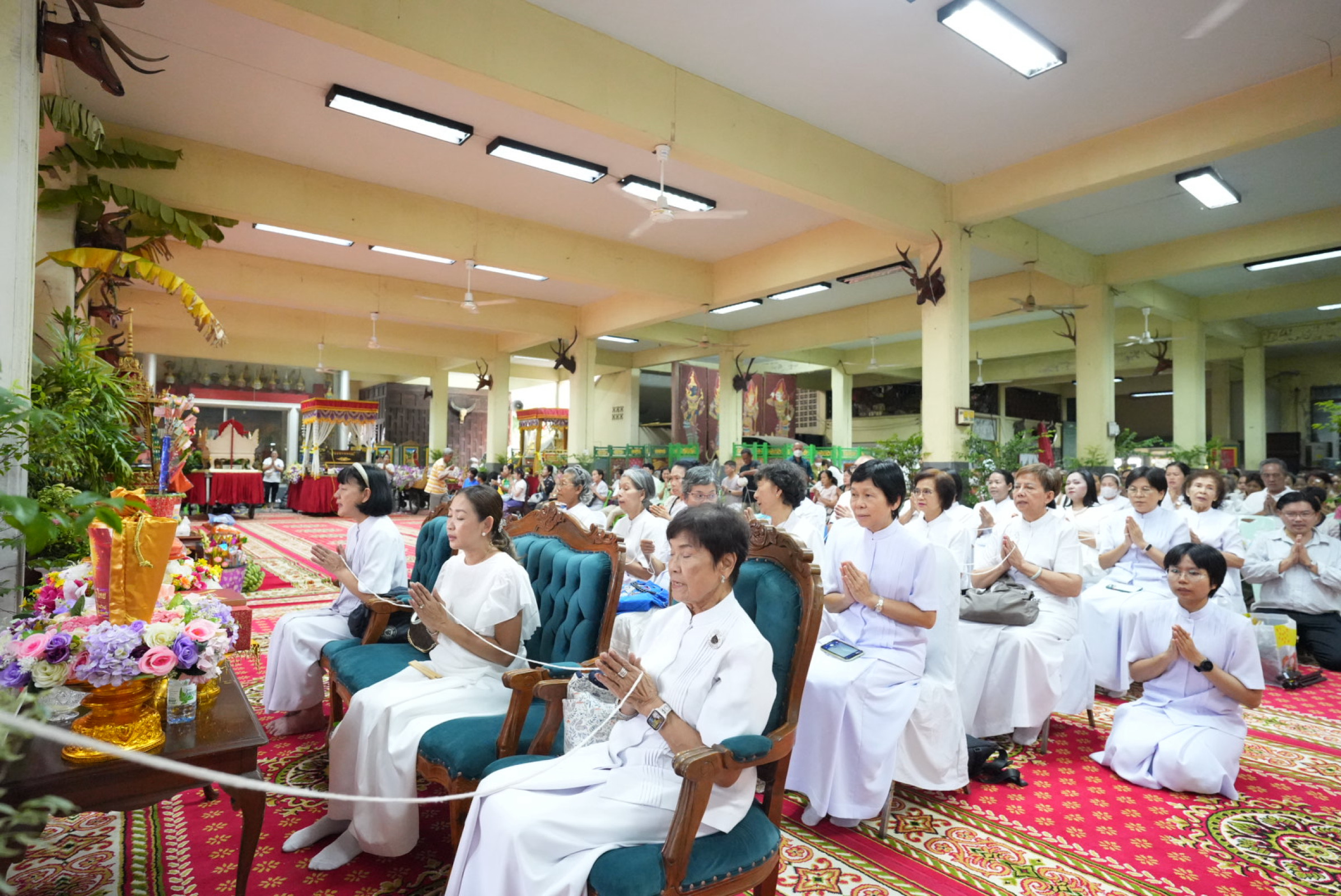 ภาพร่วมพิธีกรรมวัดคลองเตยใน