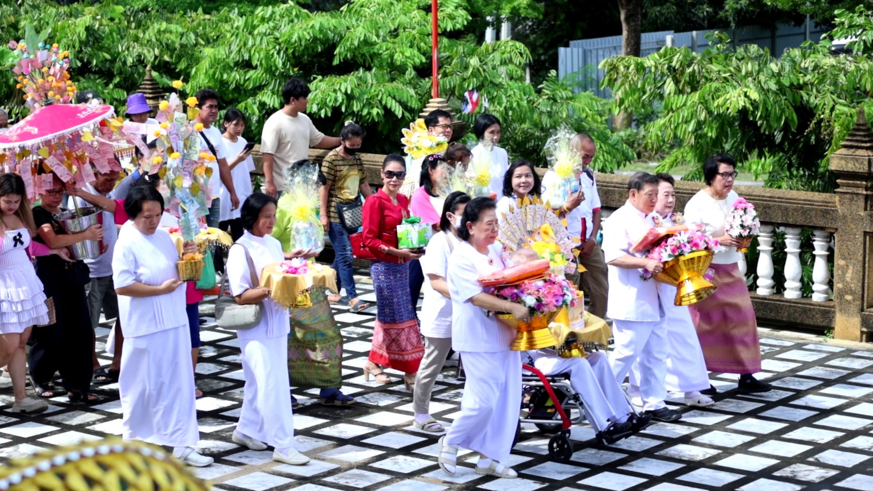 ภาพร่วมขบวนกฐินวัดสะพาน