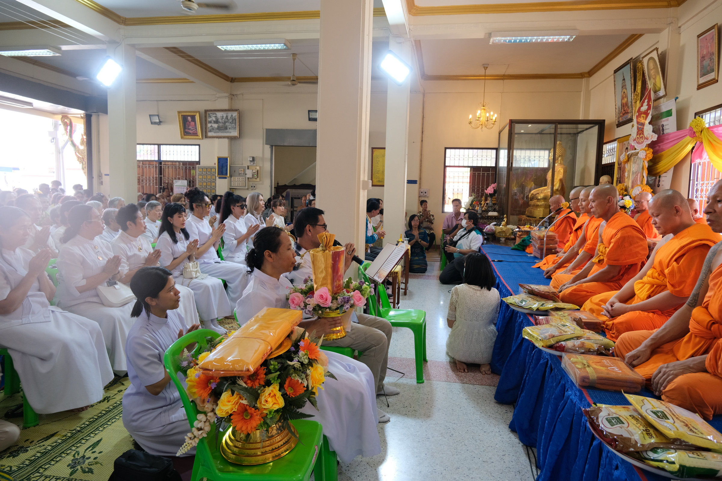 ภาพร่วมพิธีกรรมวัดกก