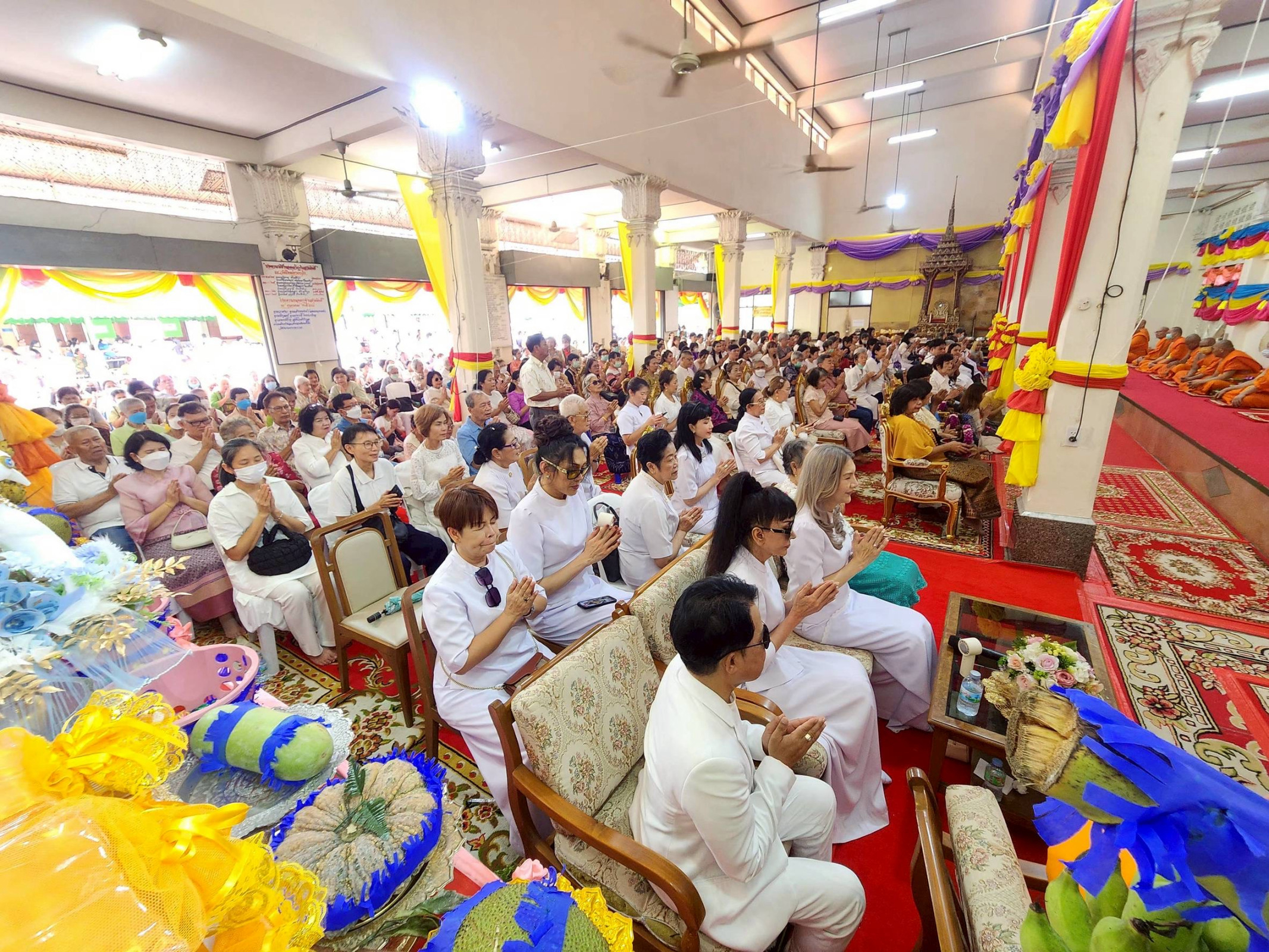 ภาพร่วมพิธีกรรมวัดใหม่ยายนุ้ย