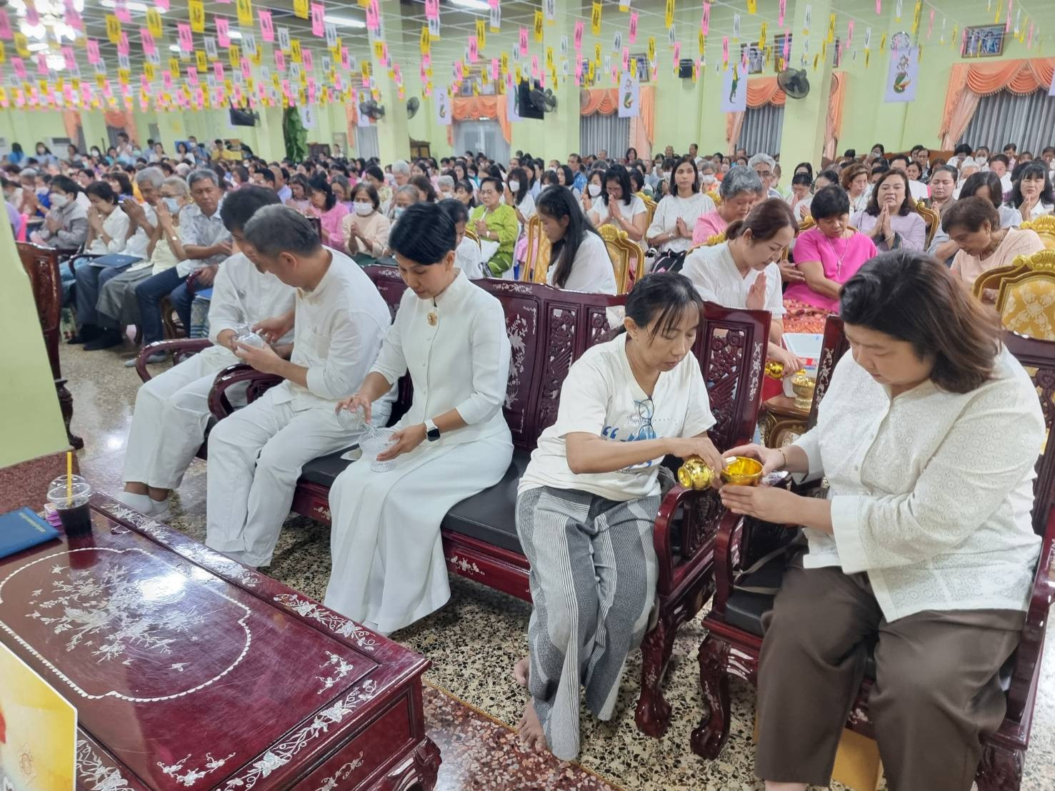 ภาพร่วมพิธีกรรมวัดนวลจันทร์