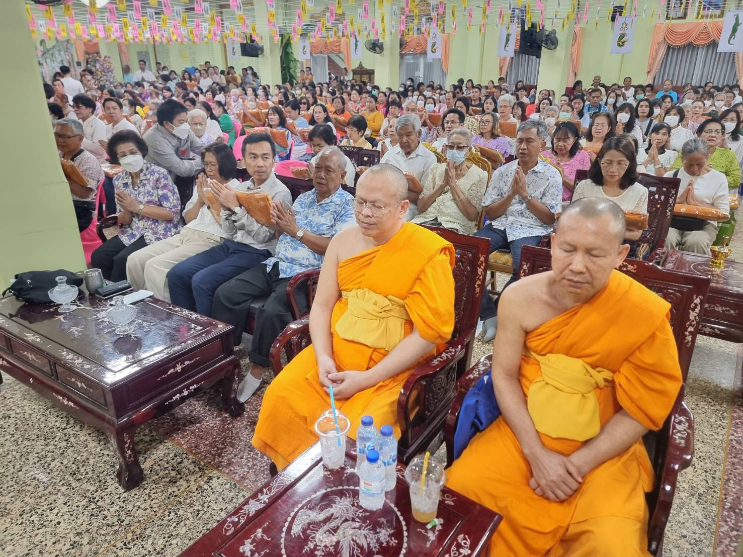 ภาพร่วมพิธีกรรมวัดนวลจันทร์