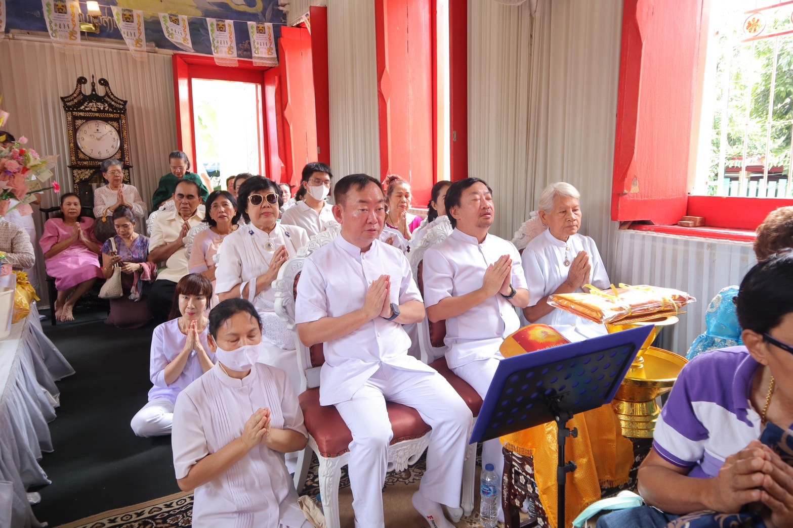 ภาพร่วมพิธีกรรมวัดโบสถ์อินทรสารเพชร