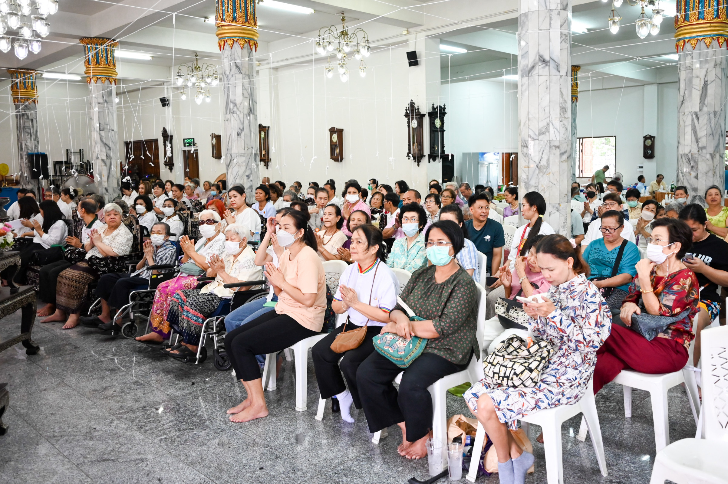 ภาพร่วมพิธีกรรมวัดไผ่ตัน