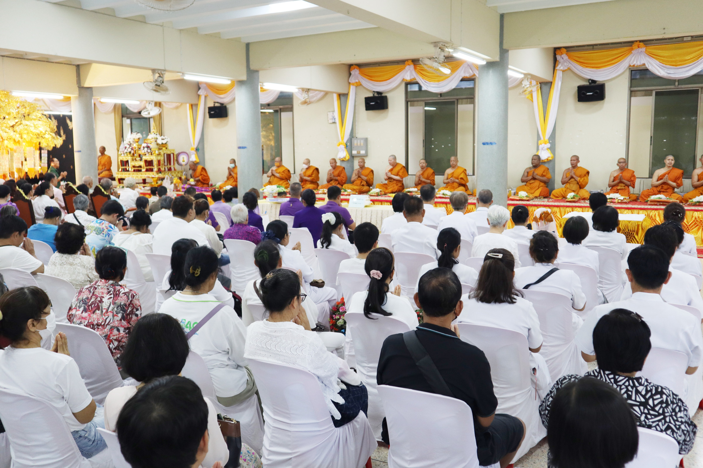 ภาพร่วมพิธีกรรมวัดบางเพ็งใต้