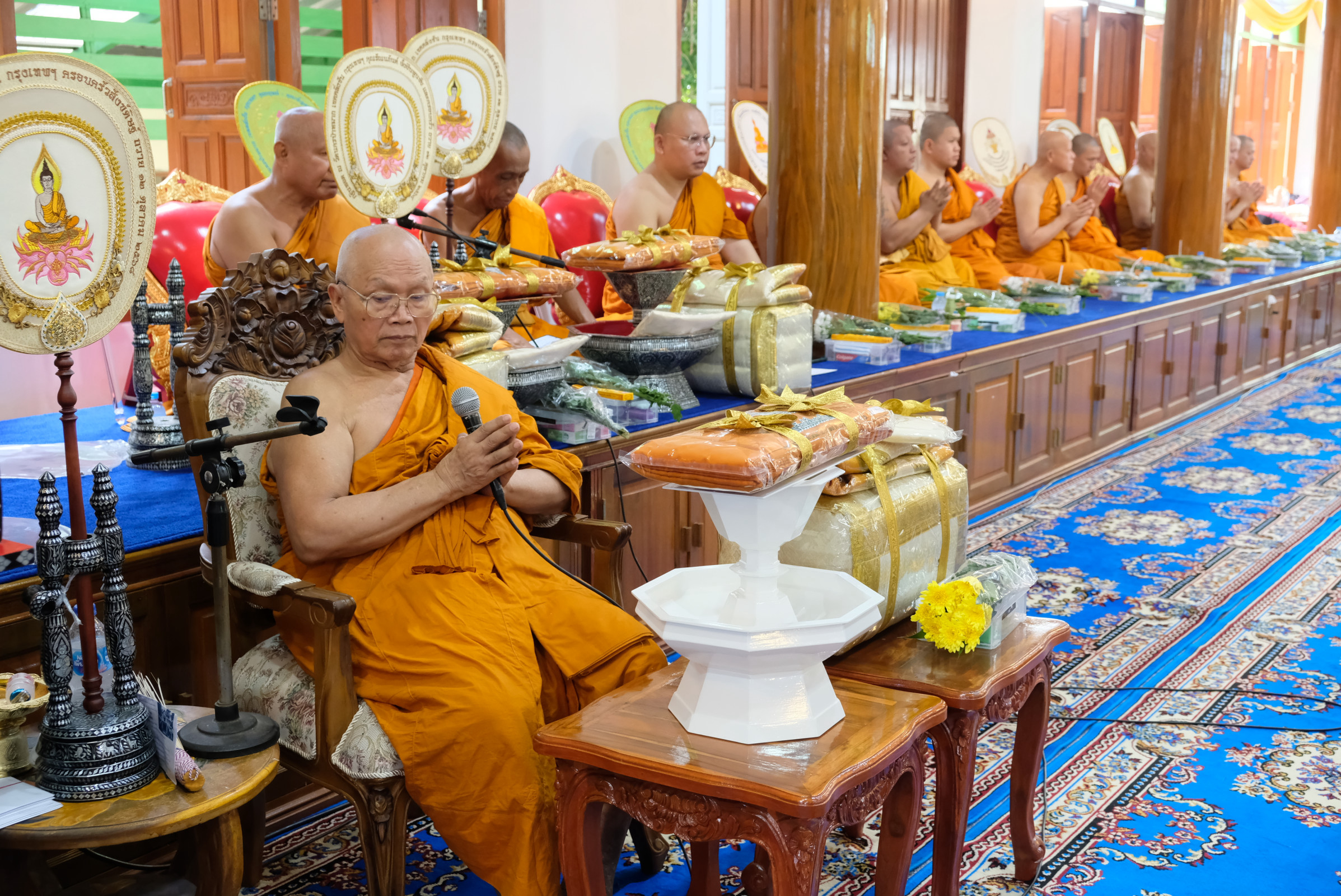 ภาพร่วมพิธีกรรมวัดนครป่าหมาก