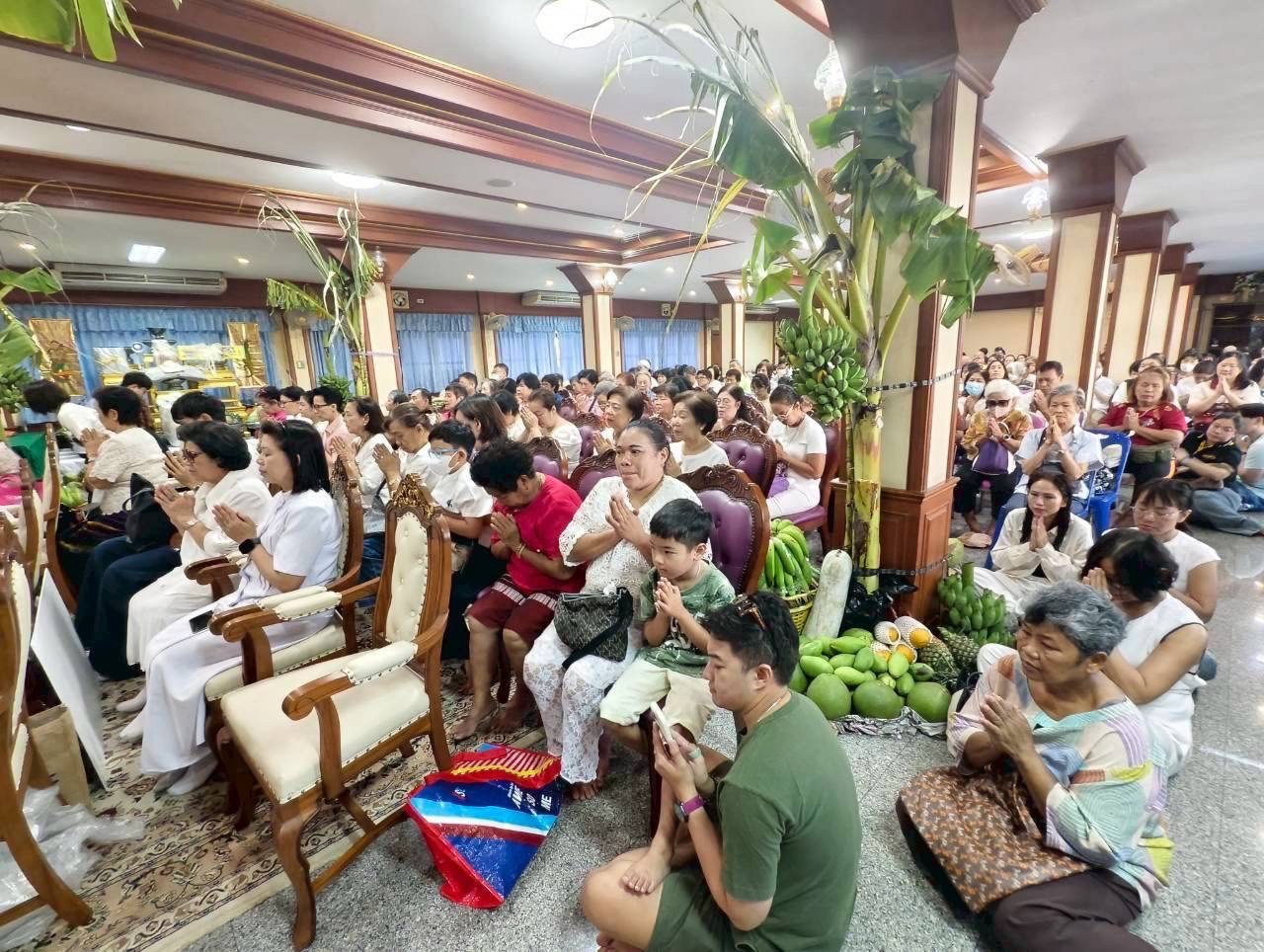 ภาพร่วมพิธีกรรมวัดสุวรรณ