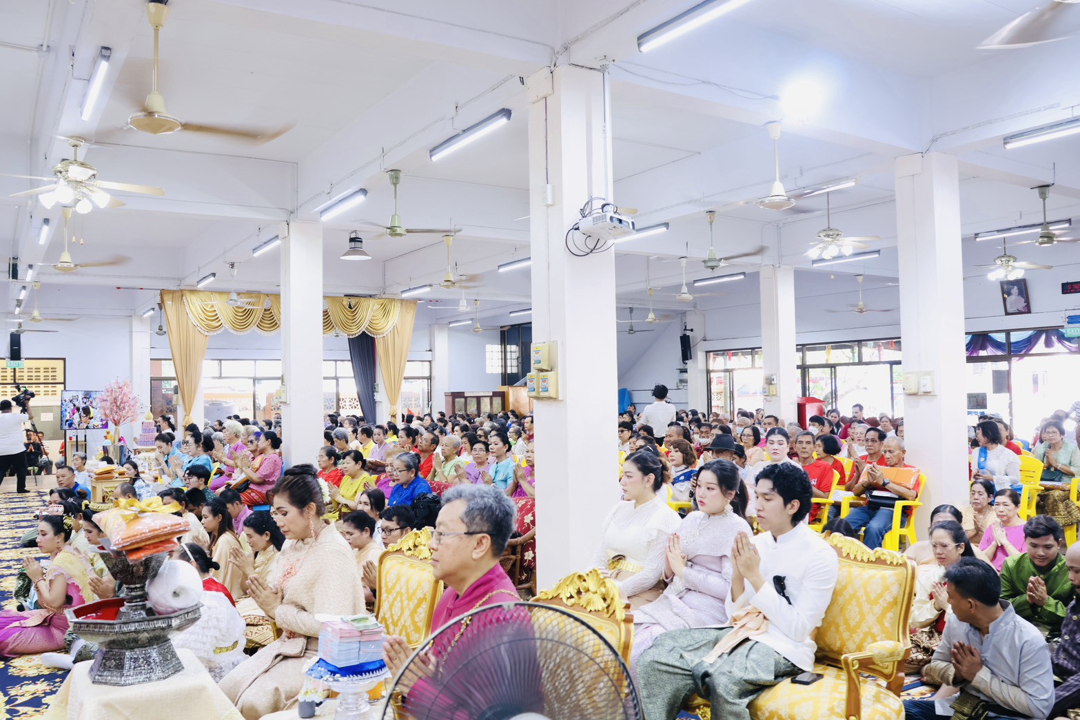 ภาพร่วมพิธีกรรมวัดสน