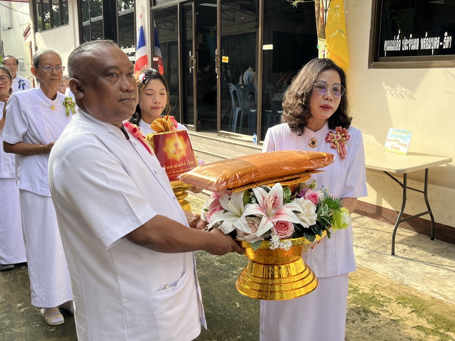 ภาพร่วมพิธีกรรมวัดช่างเหล็ก