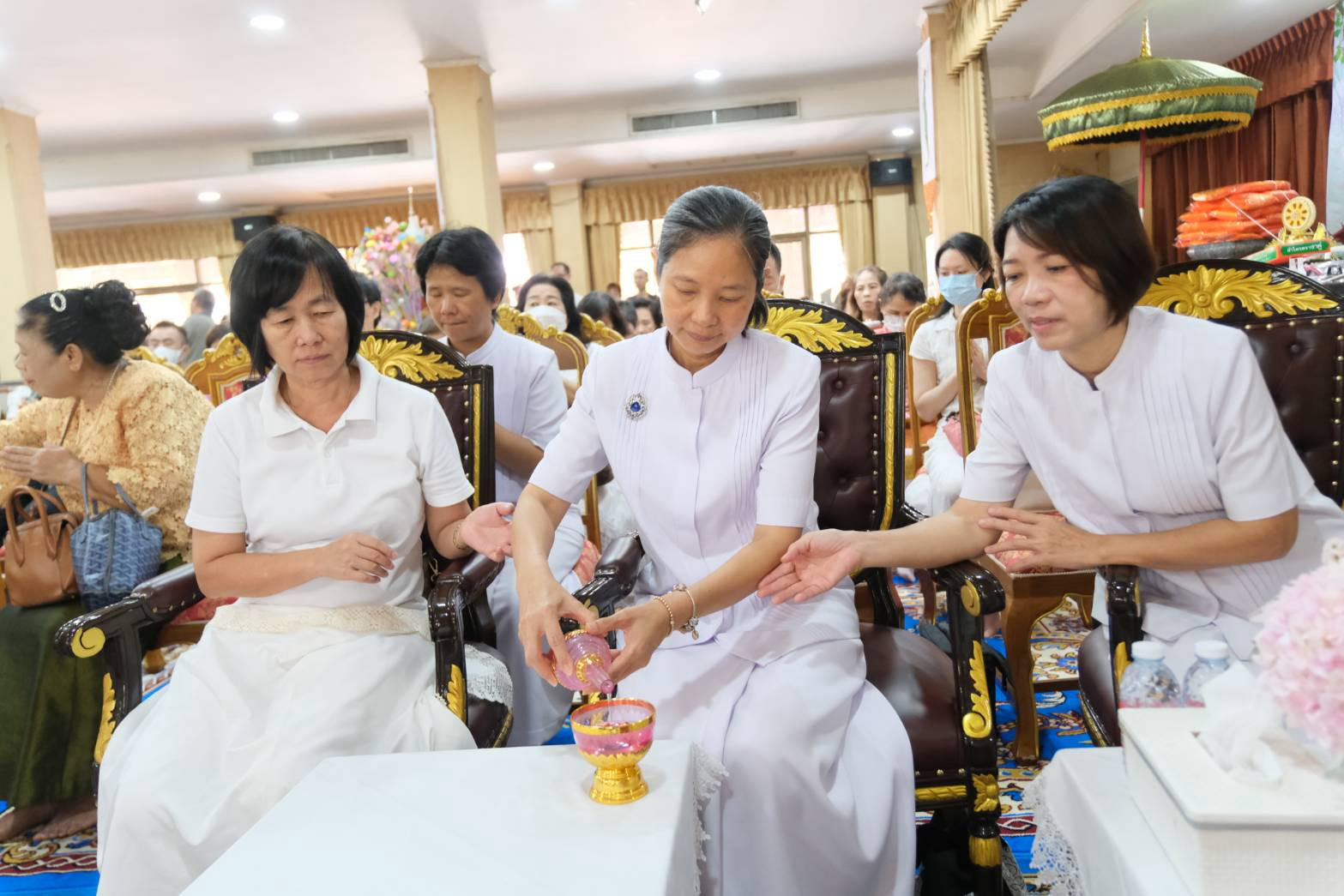 ภาพร่วมพิธีกรรมวัดพระไกรสีห์