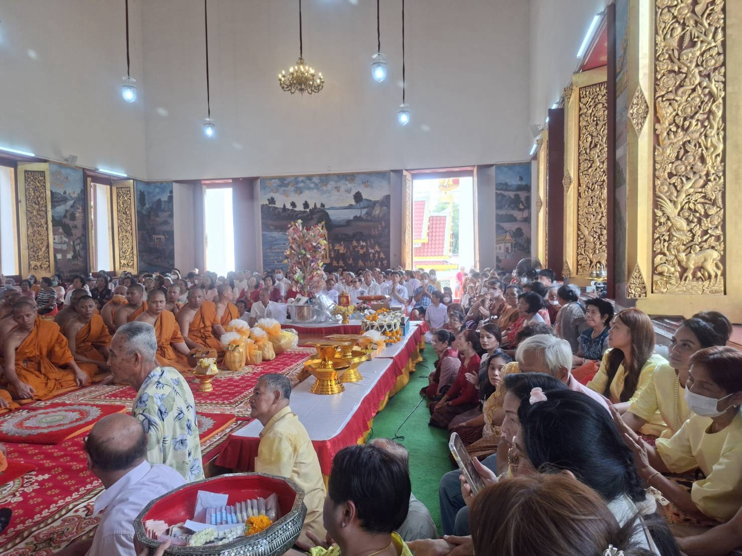 ภาพร่วมพิธีกรรมวัดอุทัยธาราม