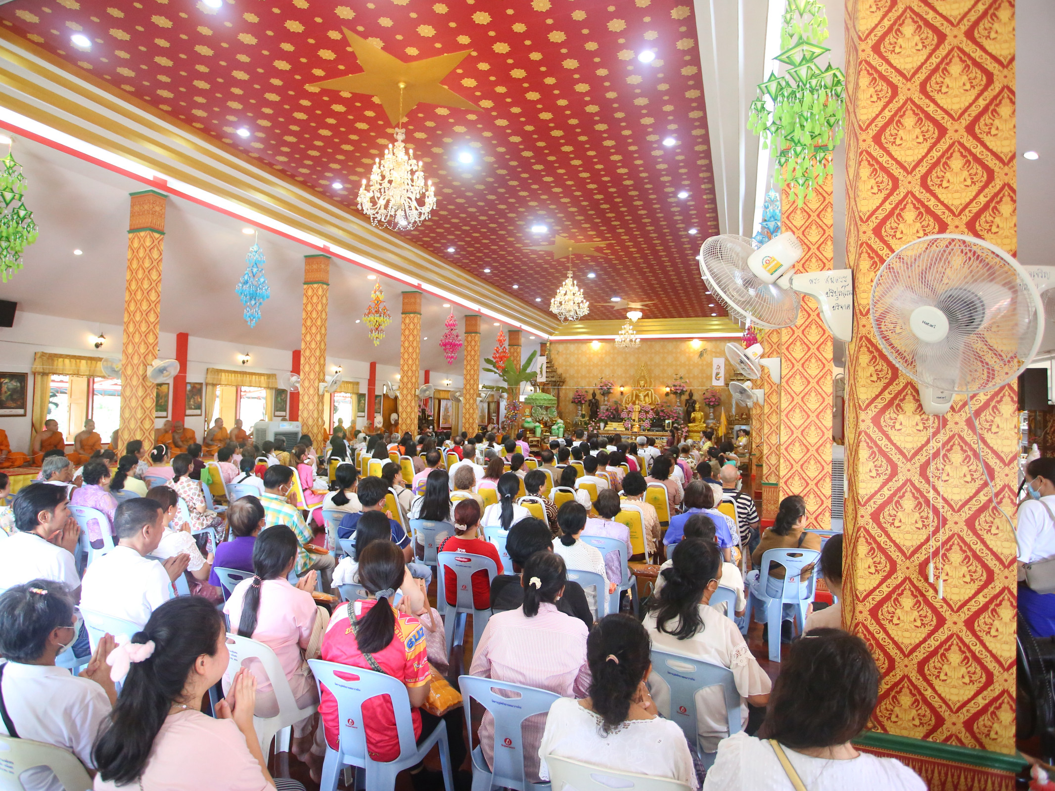 ภาพร่วมพิธีกรรมวัดราษฎร์ศรัทธาธรรม