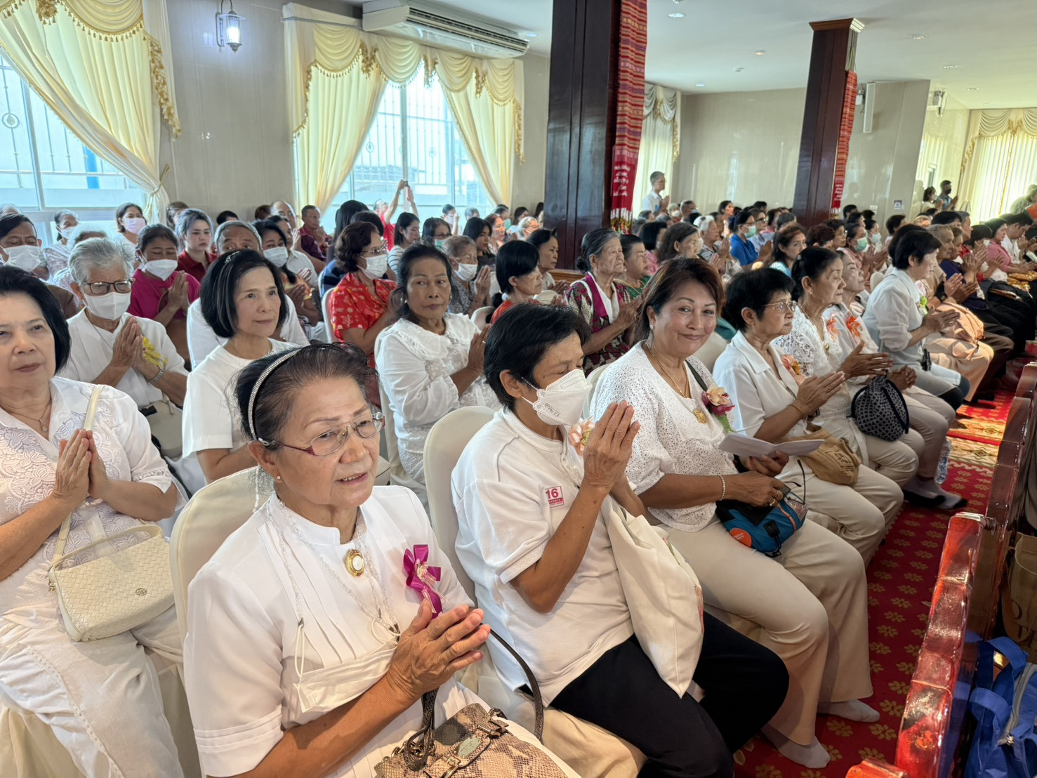 ภาพร่วมพิธีกรรมวัดประดู่ธรรมาธิปัตย์