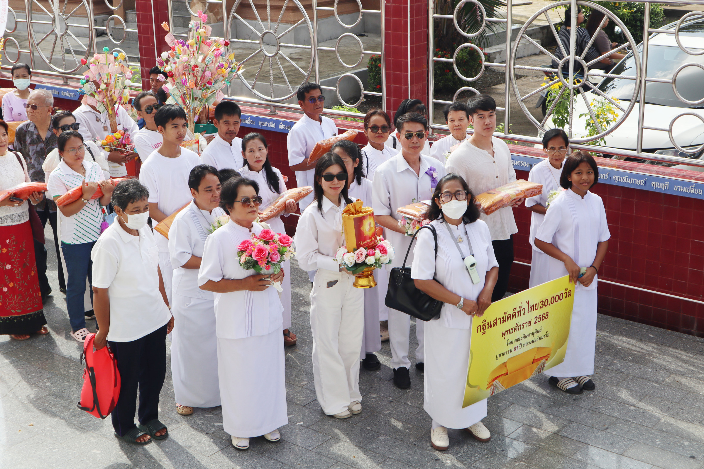 ภาพร่วมพิธีกรรมวัดลำพะอง