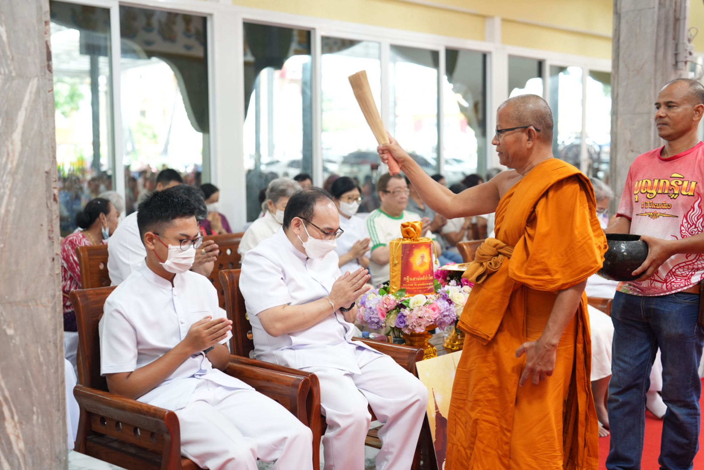 ภาพร่วมพิธีกรรมวัดดอกไม้