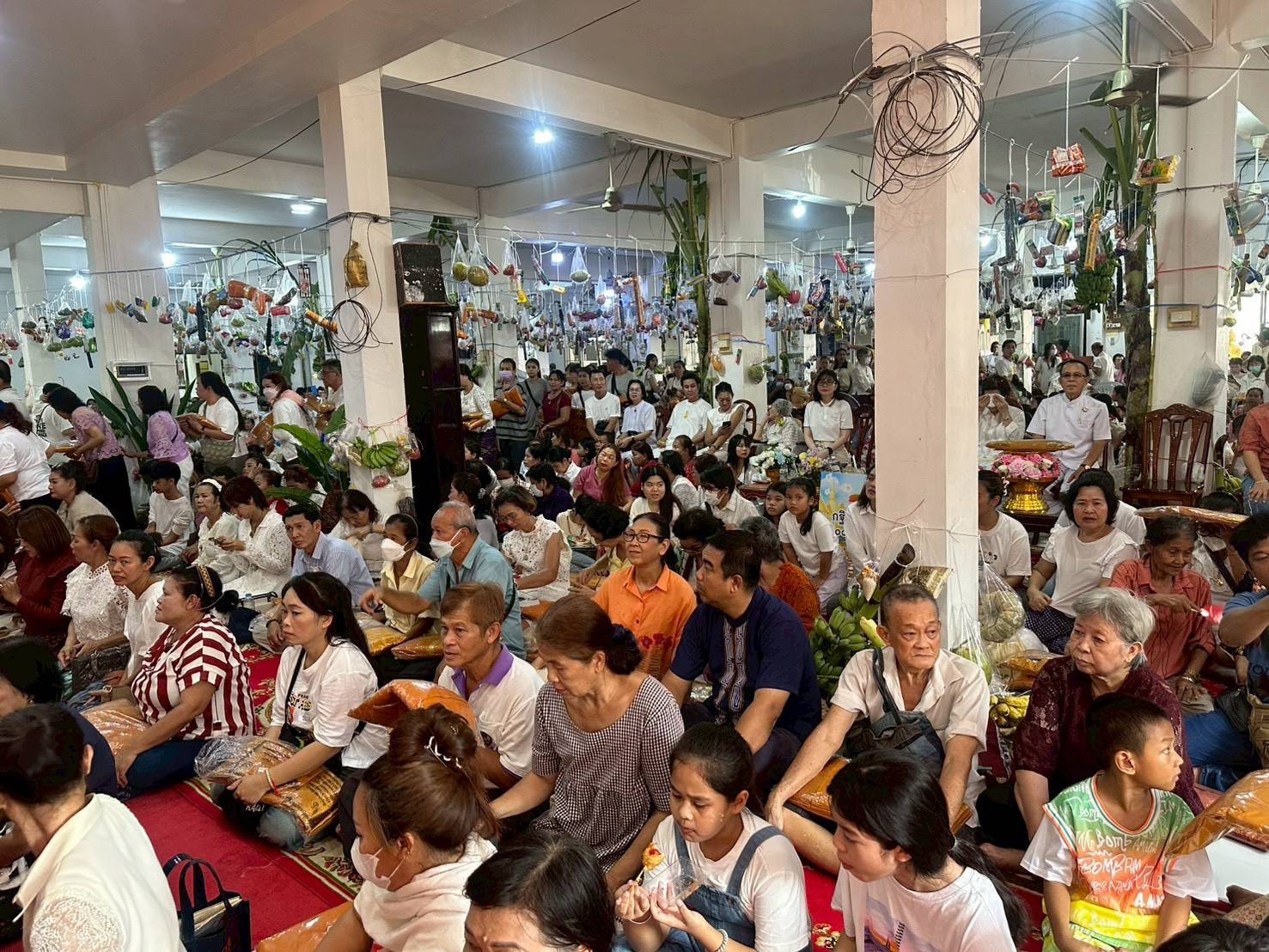 ภาพร่วมพิธีกรรมวัดพิชัย