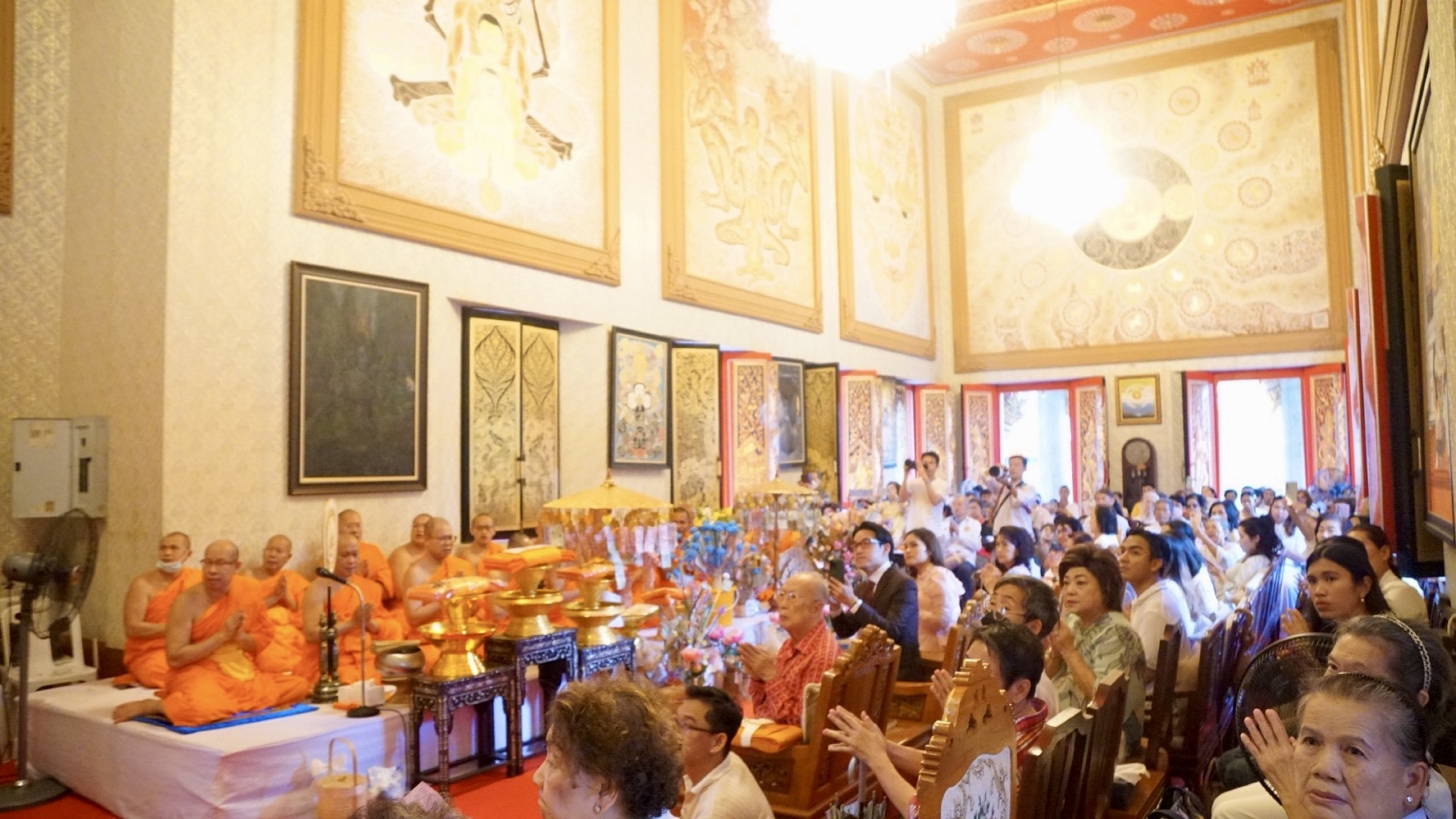 ภาพร่วมพิธีกรรมวัดสุทธิวราราม