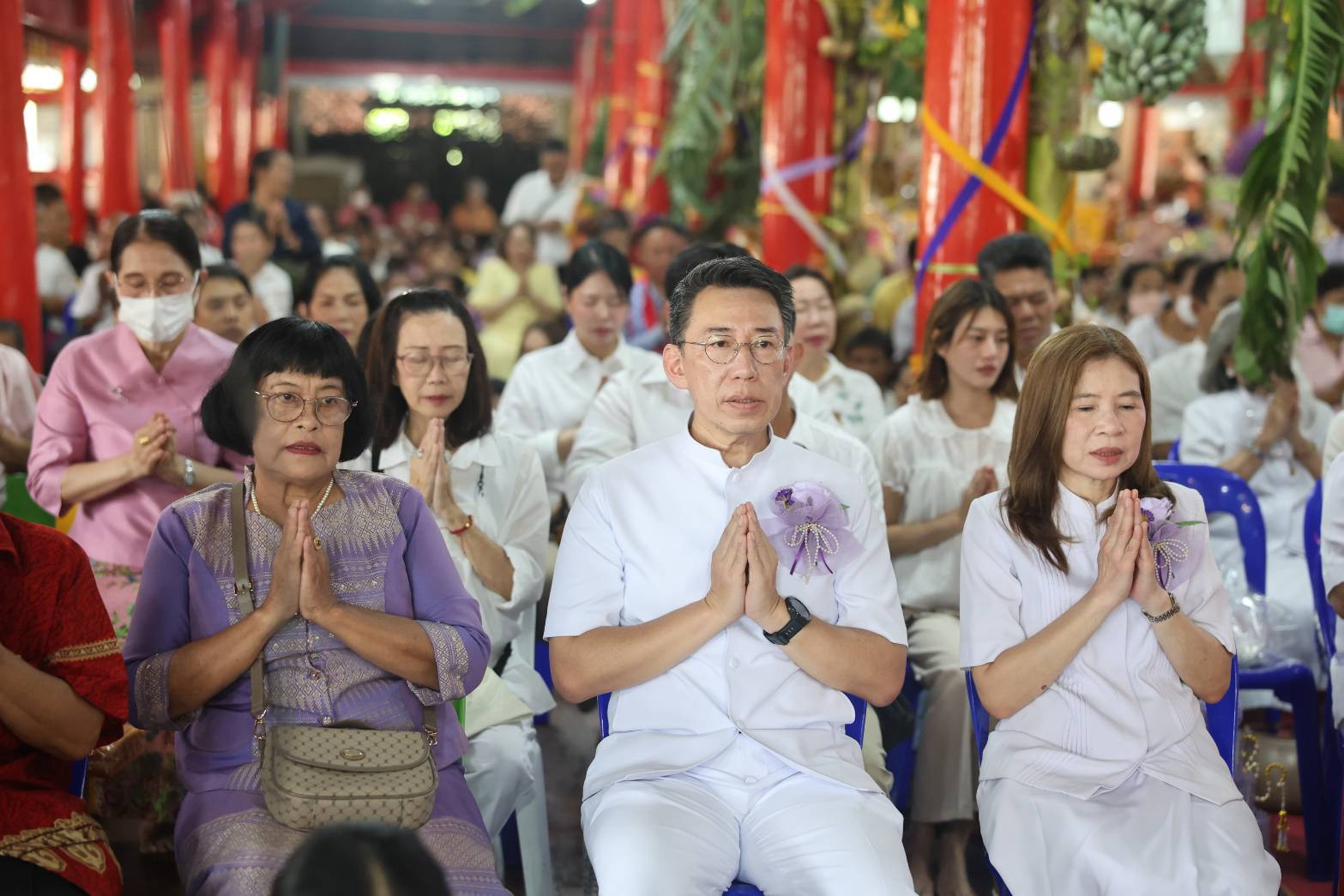 ภาพร่วมพิธีกรรมวัดศาลาแดง