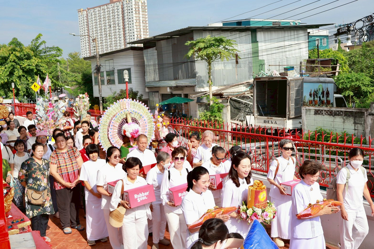 ภาพร่วมพิธีกรรมวัดฉัตรแก้วจงกลณี