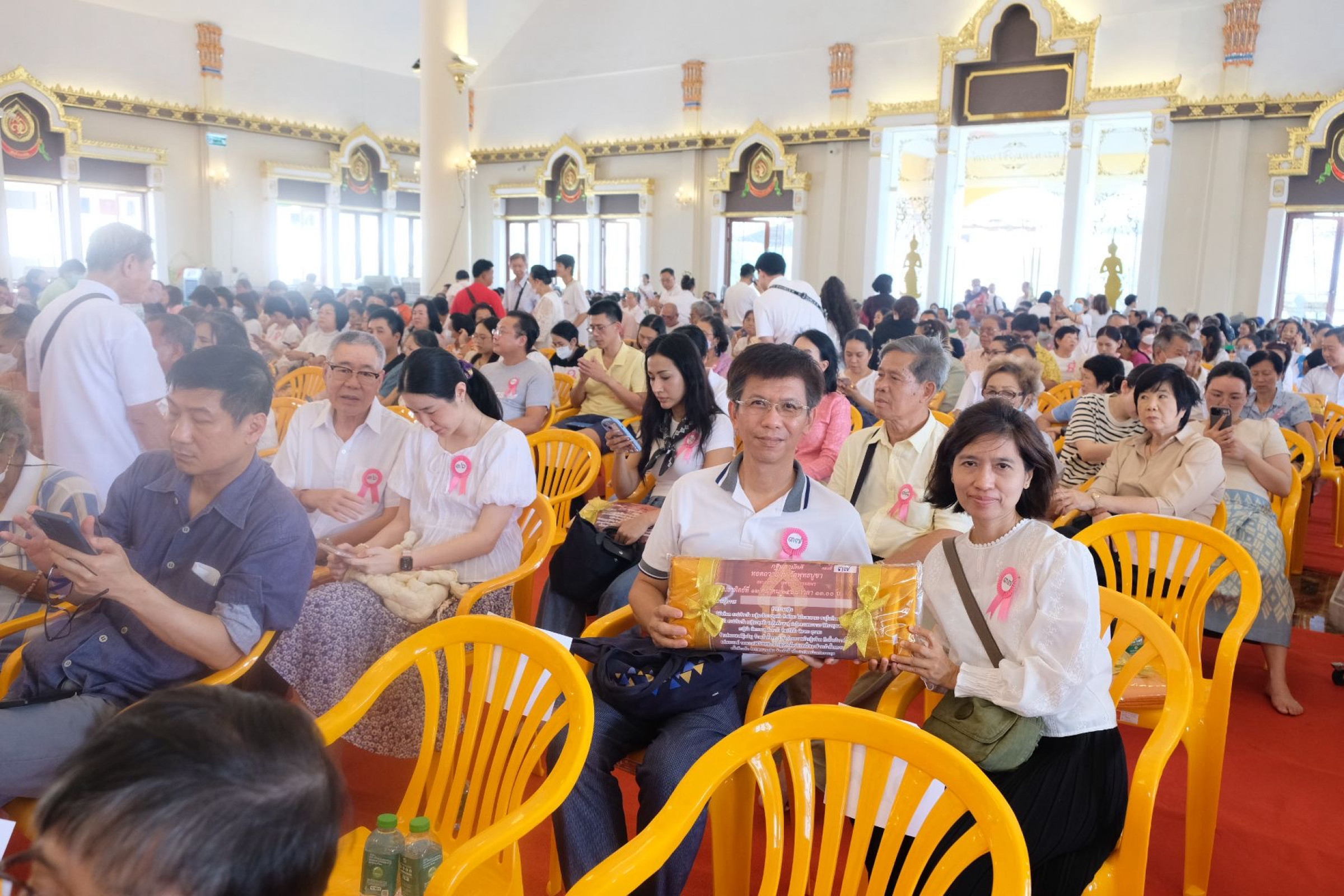 ภาพร่วมพิธีกรรมวัดพุทธบูชา