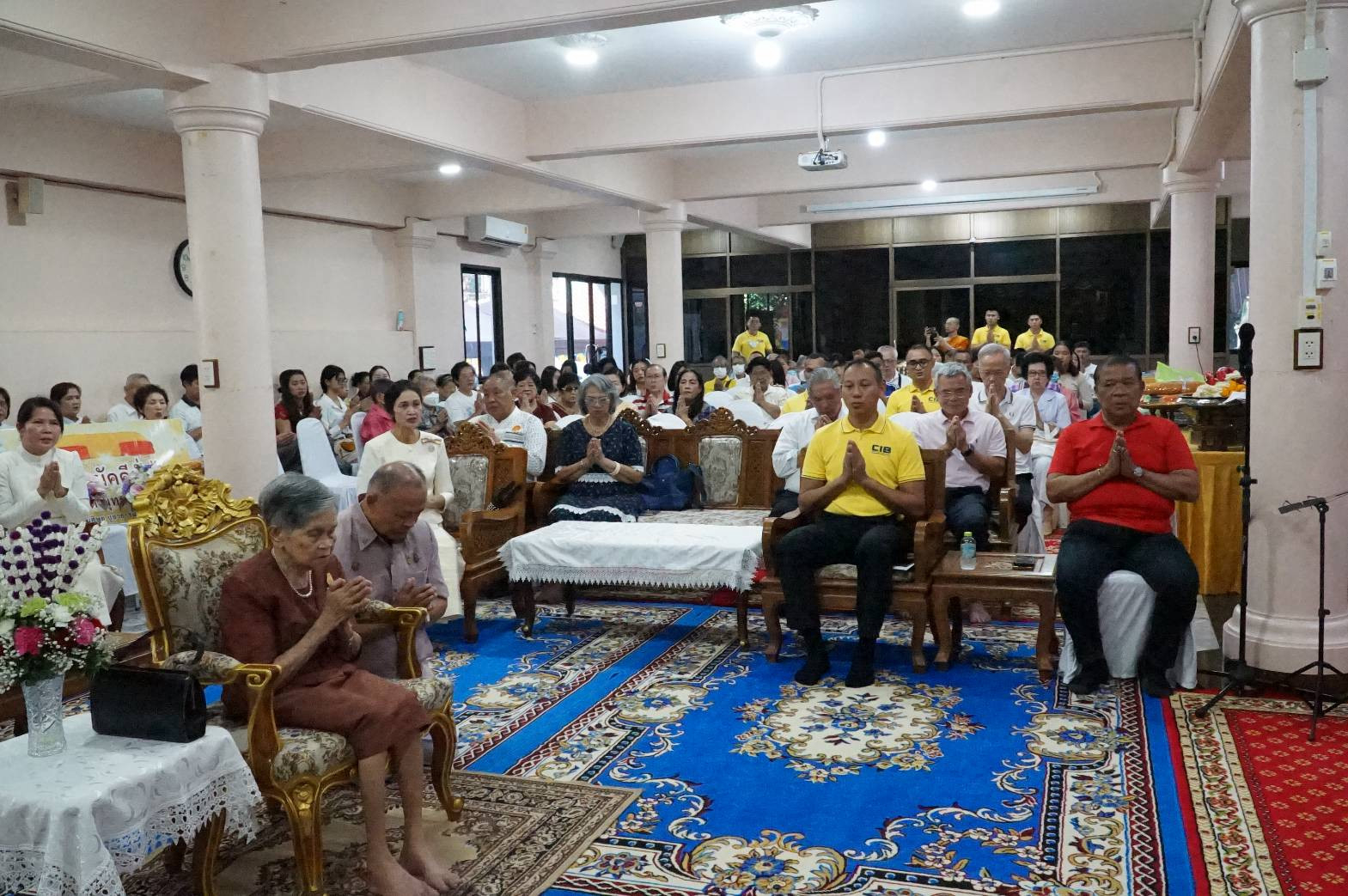 ภาพร่วมพิธีกรรมวัดประสาทบุญญาวาส