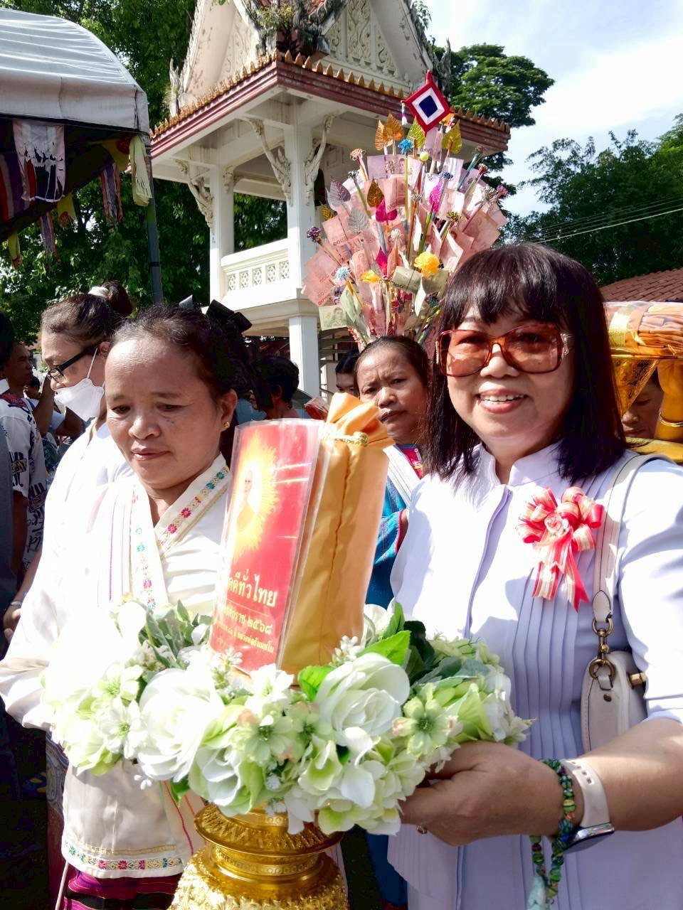 ภาพร่วมพิธีกรรมวัดหลักสาม