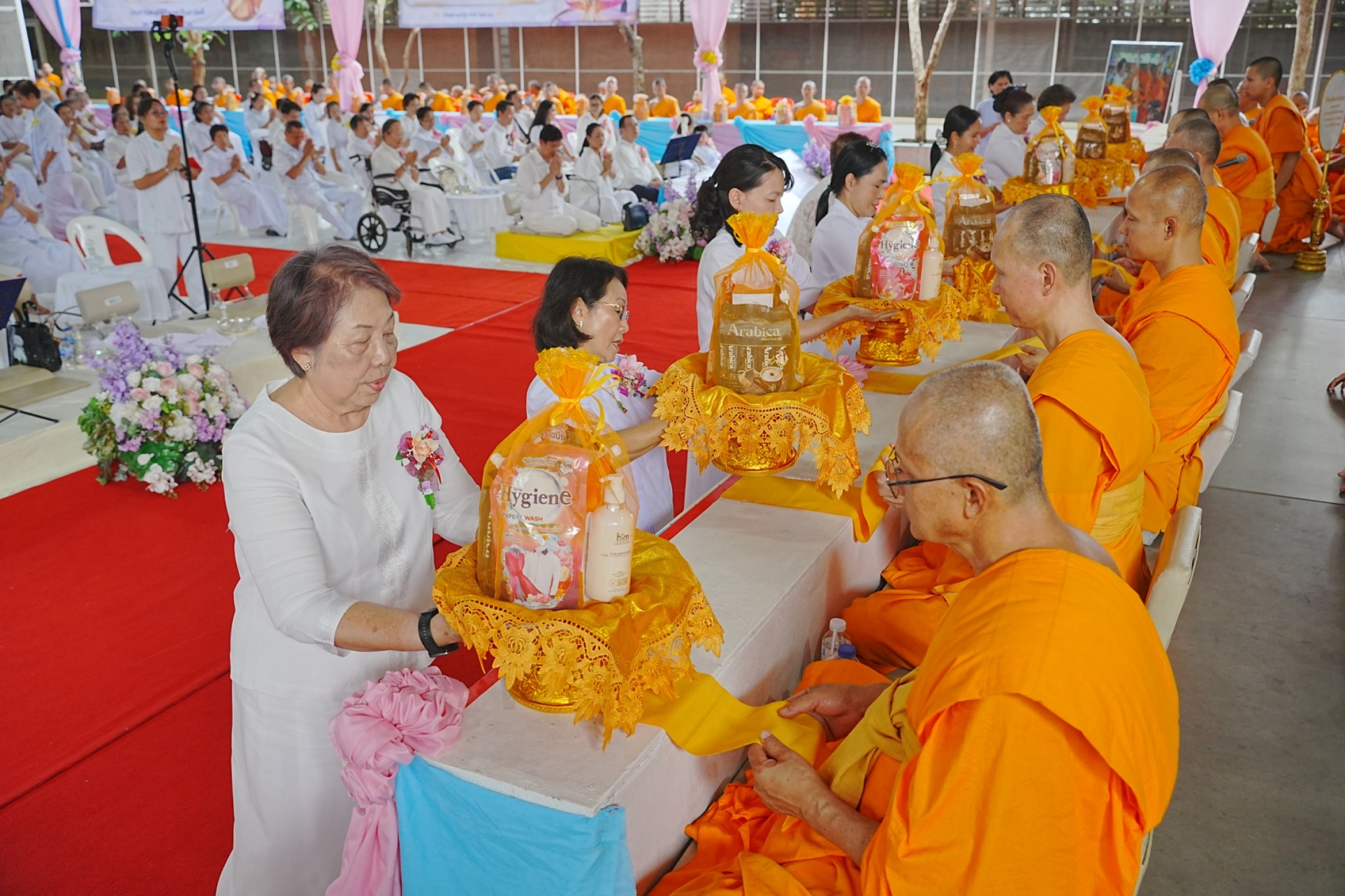 ภาพร่วมพิธีกรรมศูนย์ปฏิบัติธรรมเบญจธรรมดอนเมือง (นครหลวง10)