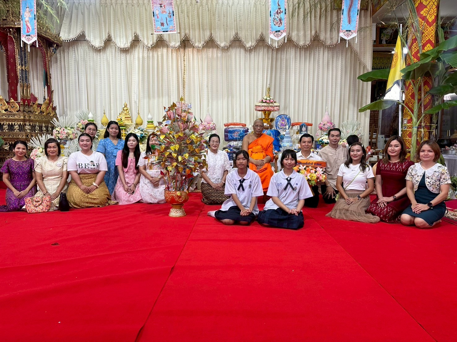 ภาพร่วมพิธีกรรมวัดปลูกศรัทธา