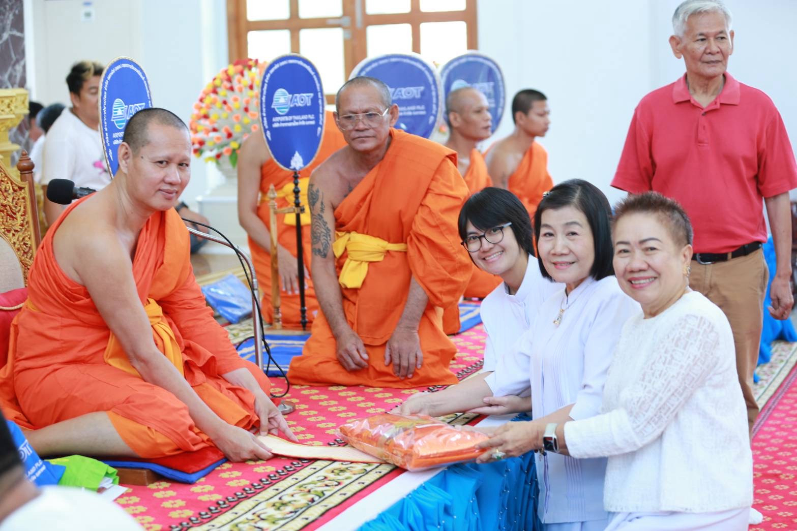 ภาพร่วมพิธีกรรมวัดเทพนิมิตต์