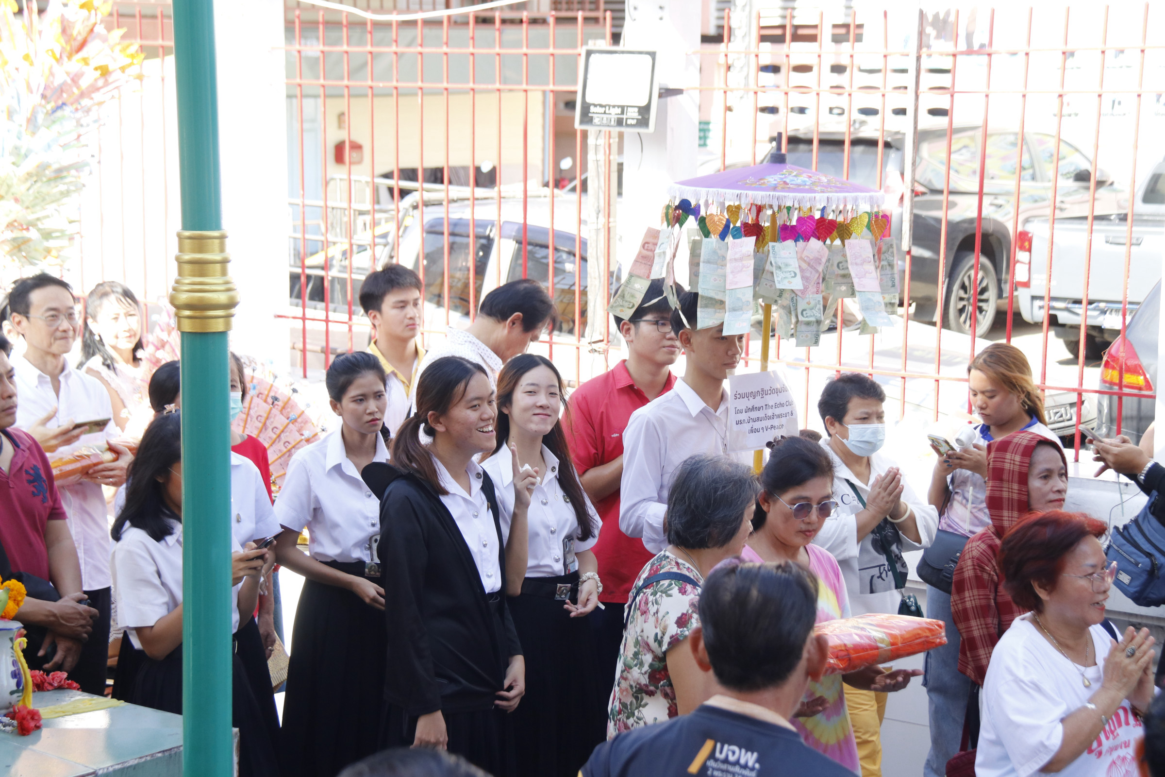 ภาพร่วมพิธีกรรมวัดวรามาตยภัณฑสาราราม