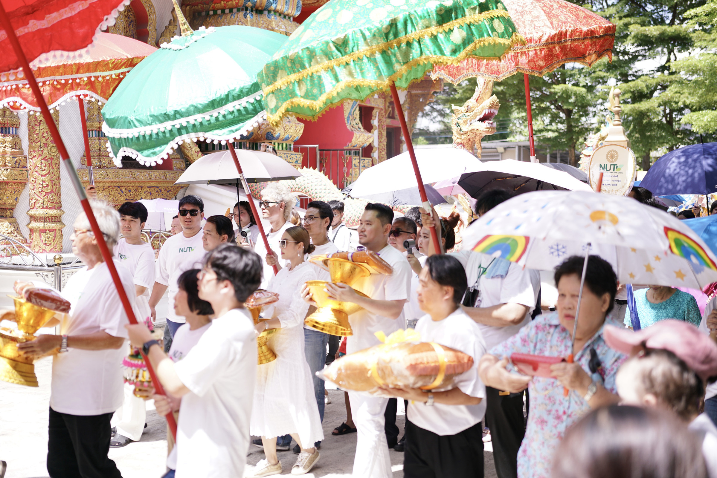 ภาพร่วมขบวนกฐินวัดโคกจ้าหล่า