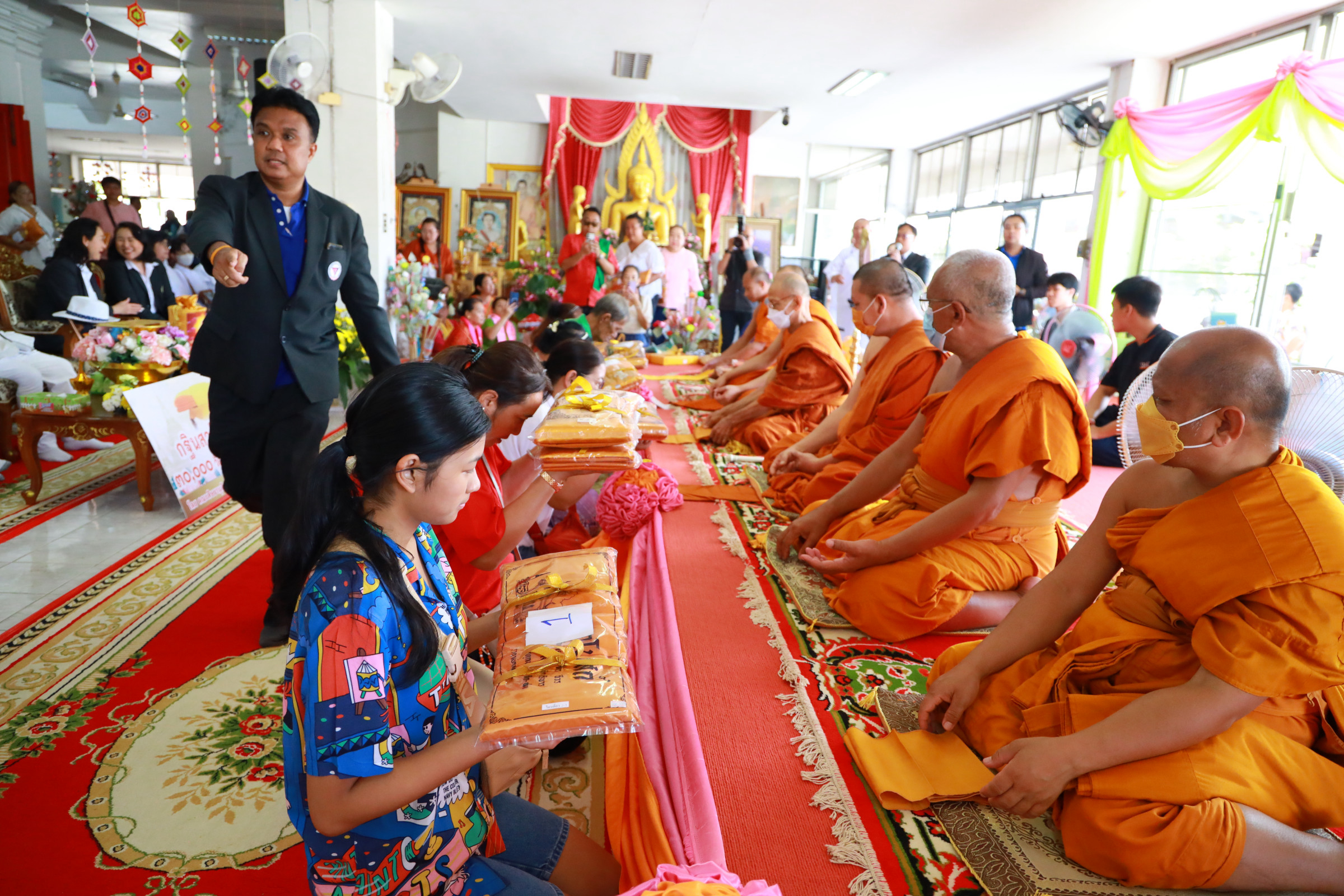 ภาพร่วมพิธีกรรมวัดอมราวราราม