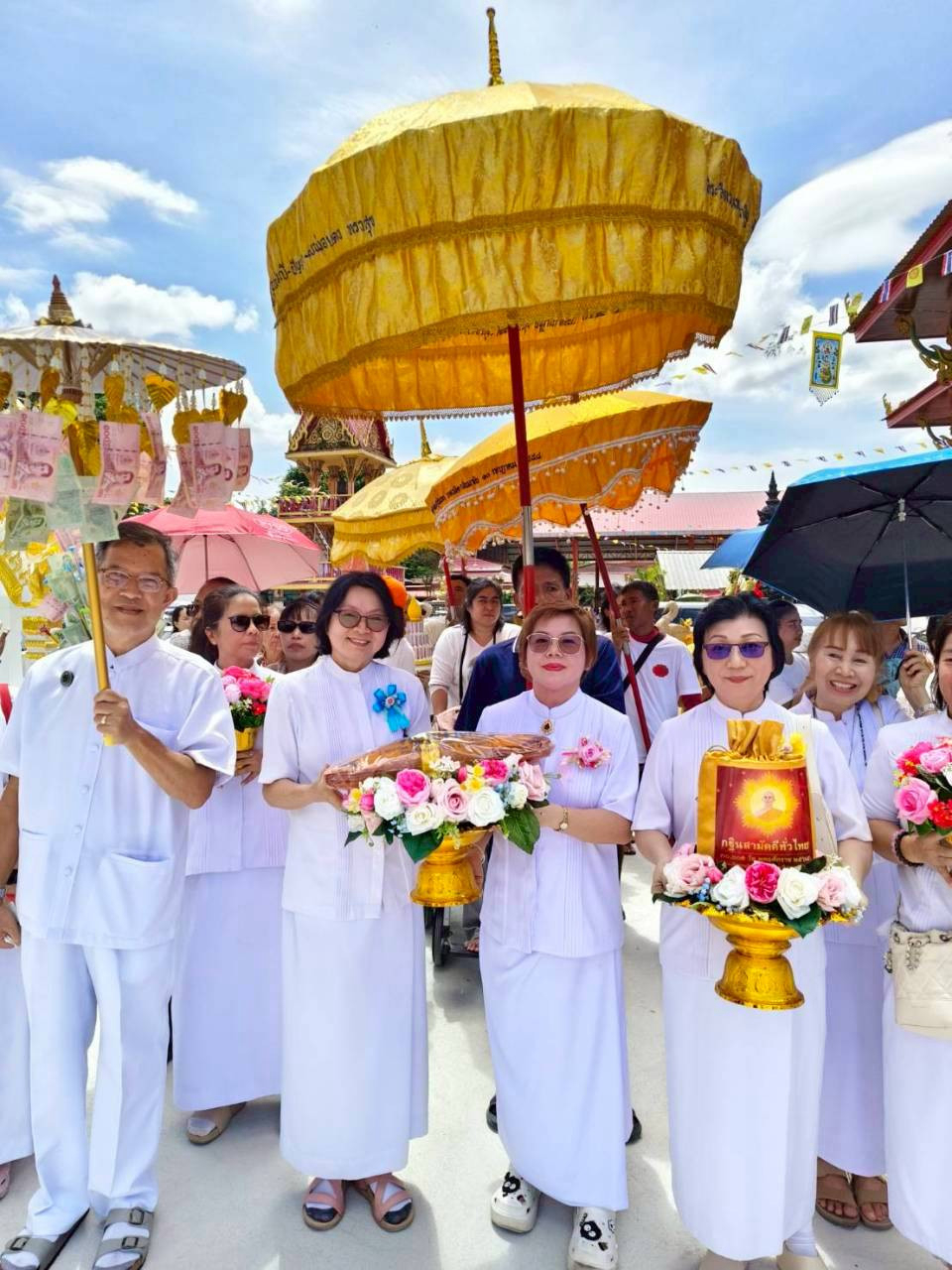 ภาพร่วมขบวนกฐินวัดสามง่าม