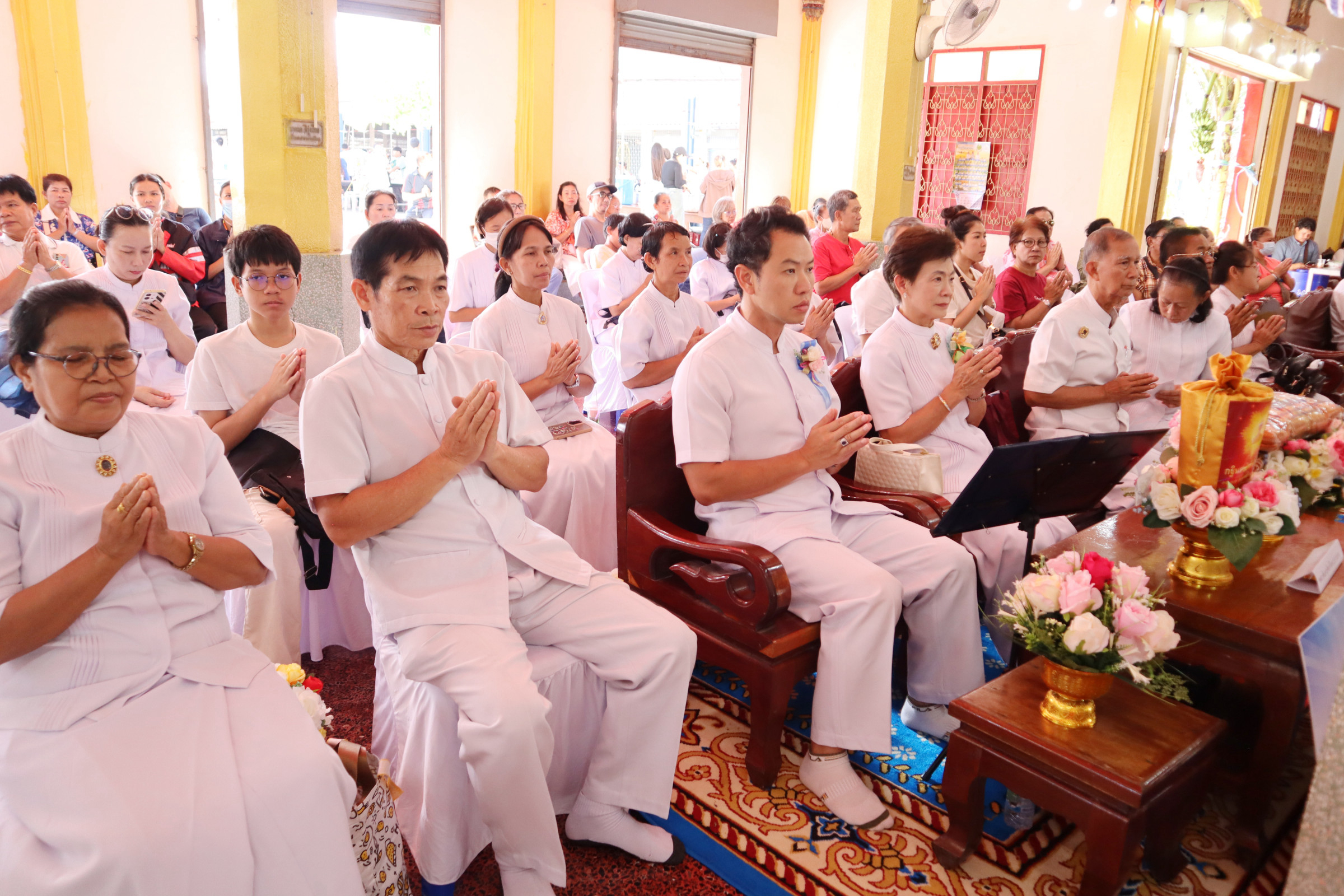 ภาพร่วมพิธีกรรมวัดลำต้อยติ่ง