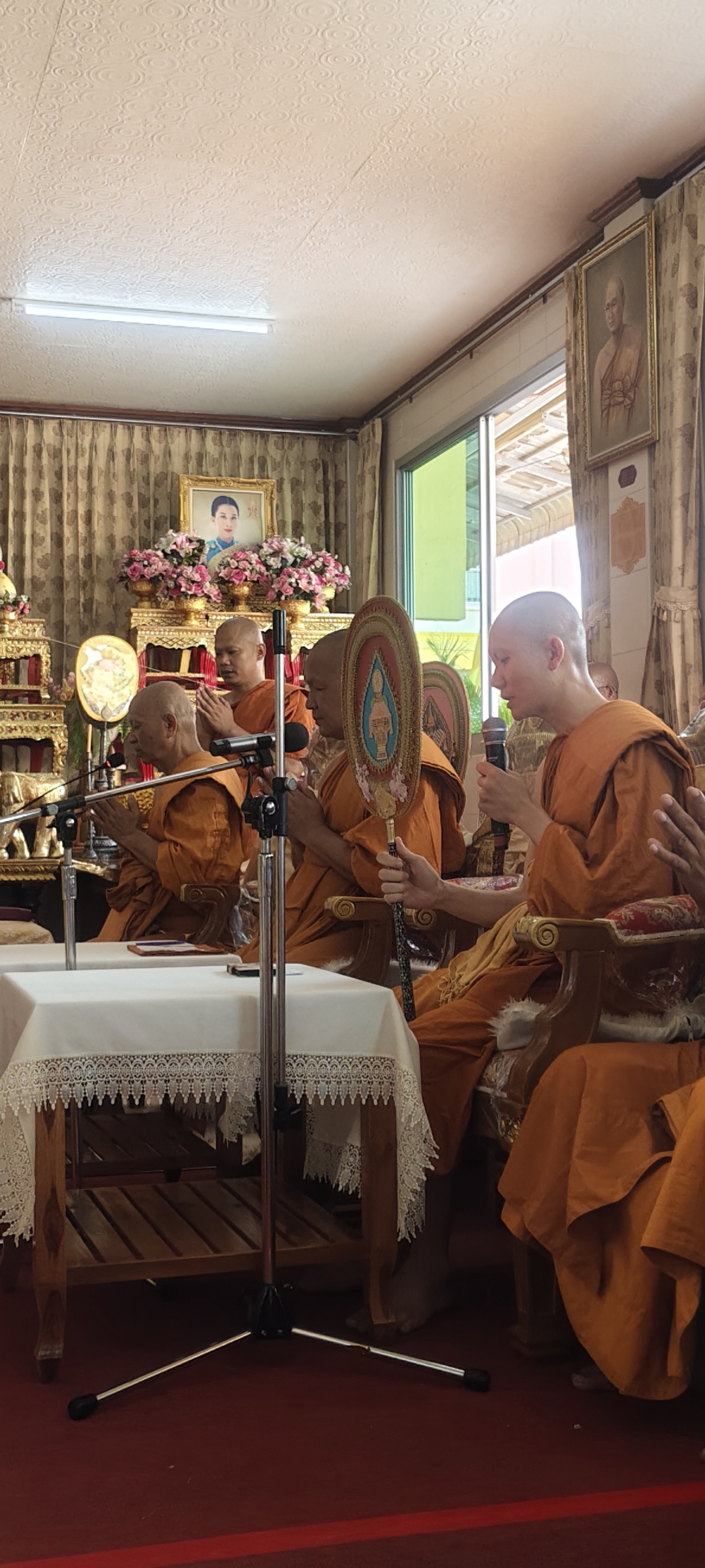 ภาพร่วมพิธีกรรมวัดชัยมงคล