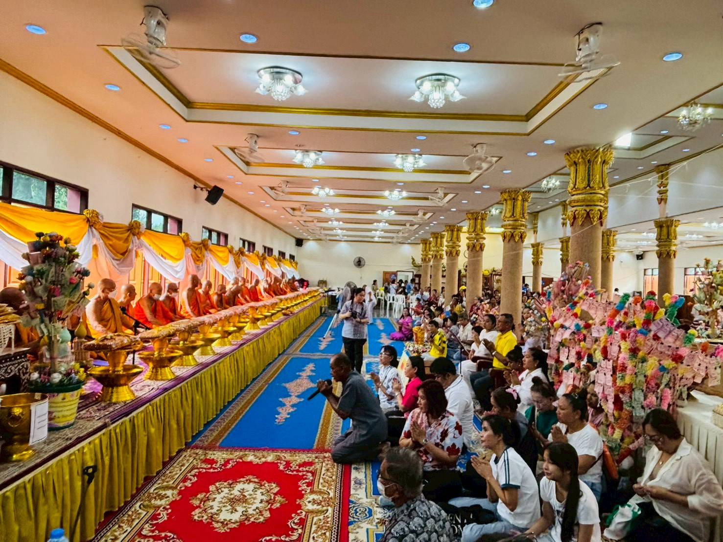 ภาพร่วมพิธีกรรมวัดบางหัวเสือ