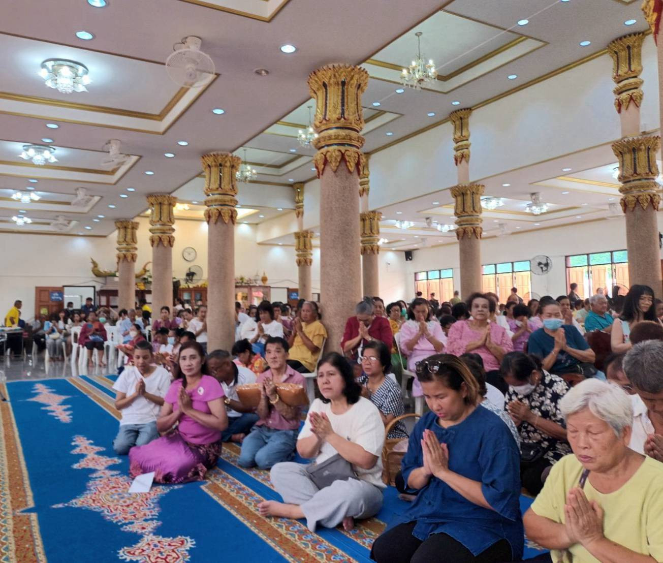 ภาพร่วมพิธีกรรมวัดบางหัวเสือ
