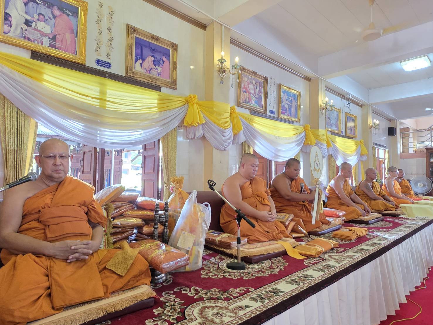 ภาพร่วมพิธีกรรมวัดบางด้วนนอก