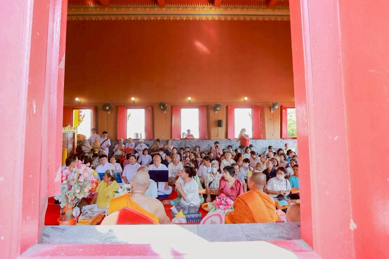 ภาพร่วมพิธีกรรมวัดรวก