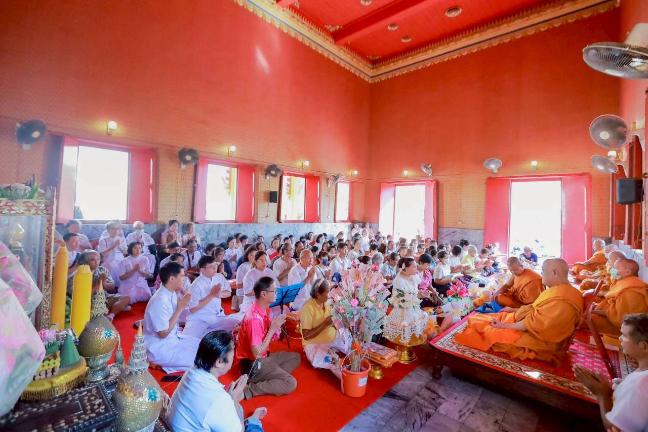 ภาพร่วมพิธีกรรมวัดรวก